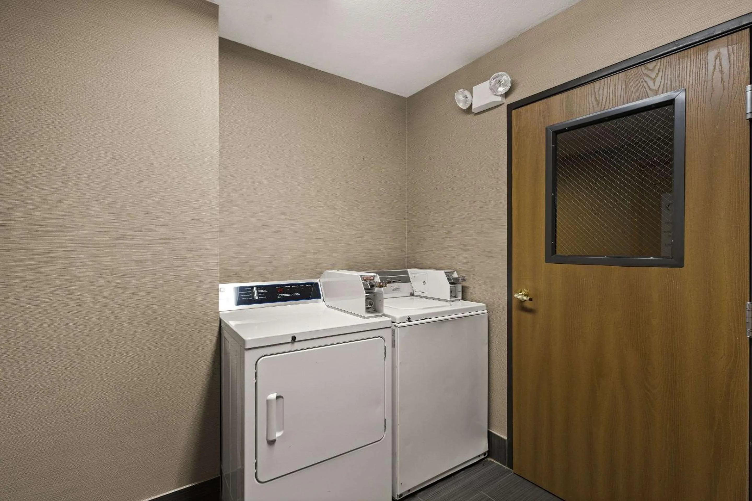 Other in Comfort Inn Huntington Near University