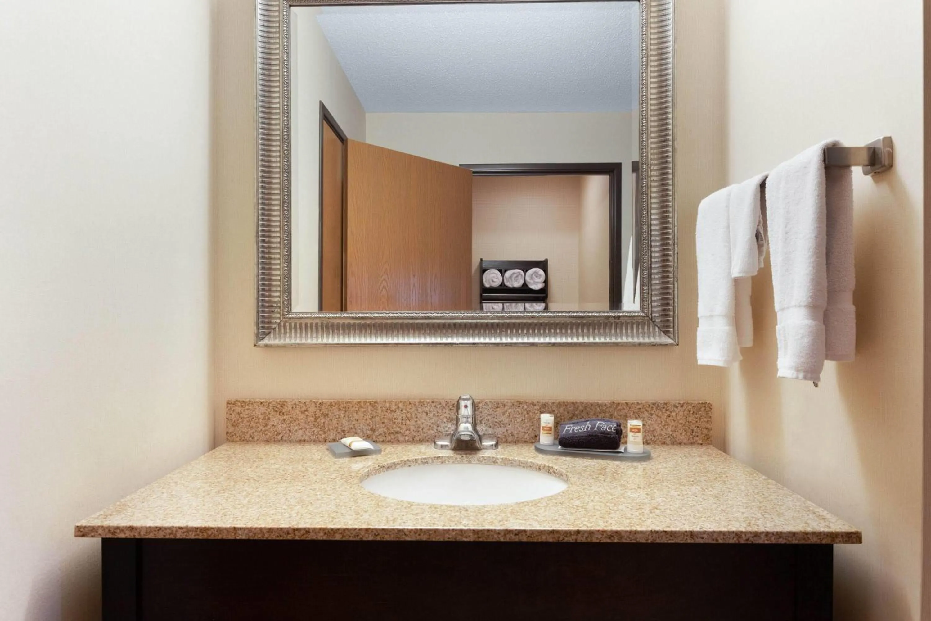 Bathroom in La Quinta by Wyndham Frankfort