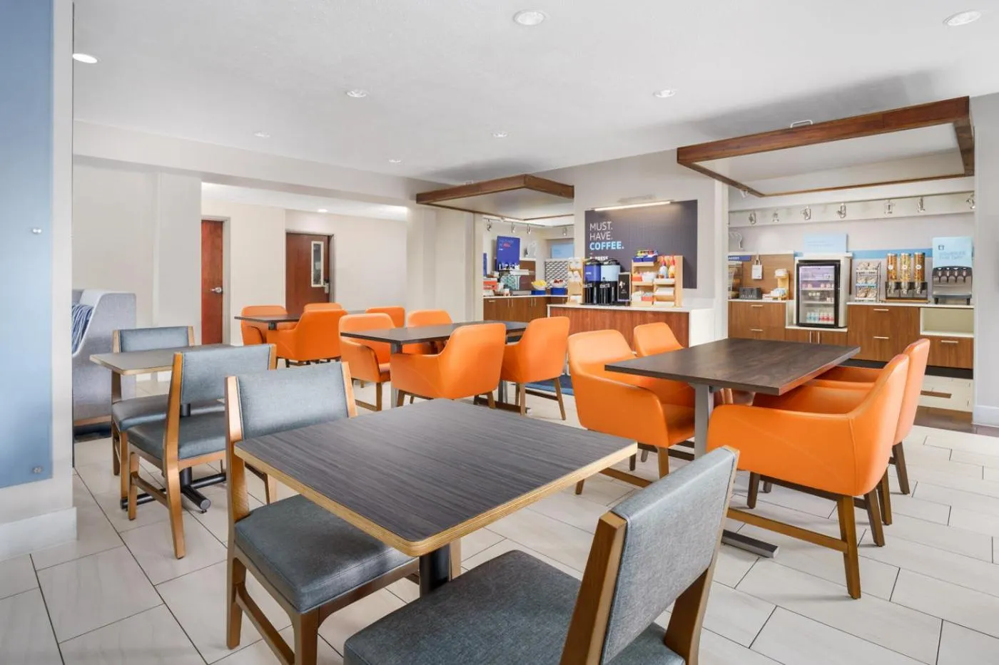 Seating area in Holiday Inn Express Irondequoit by IHG