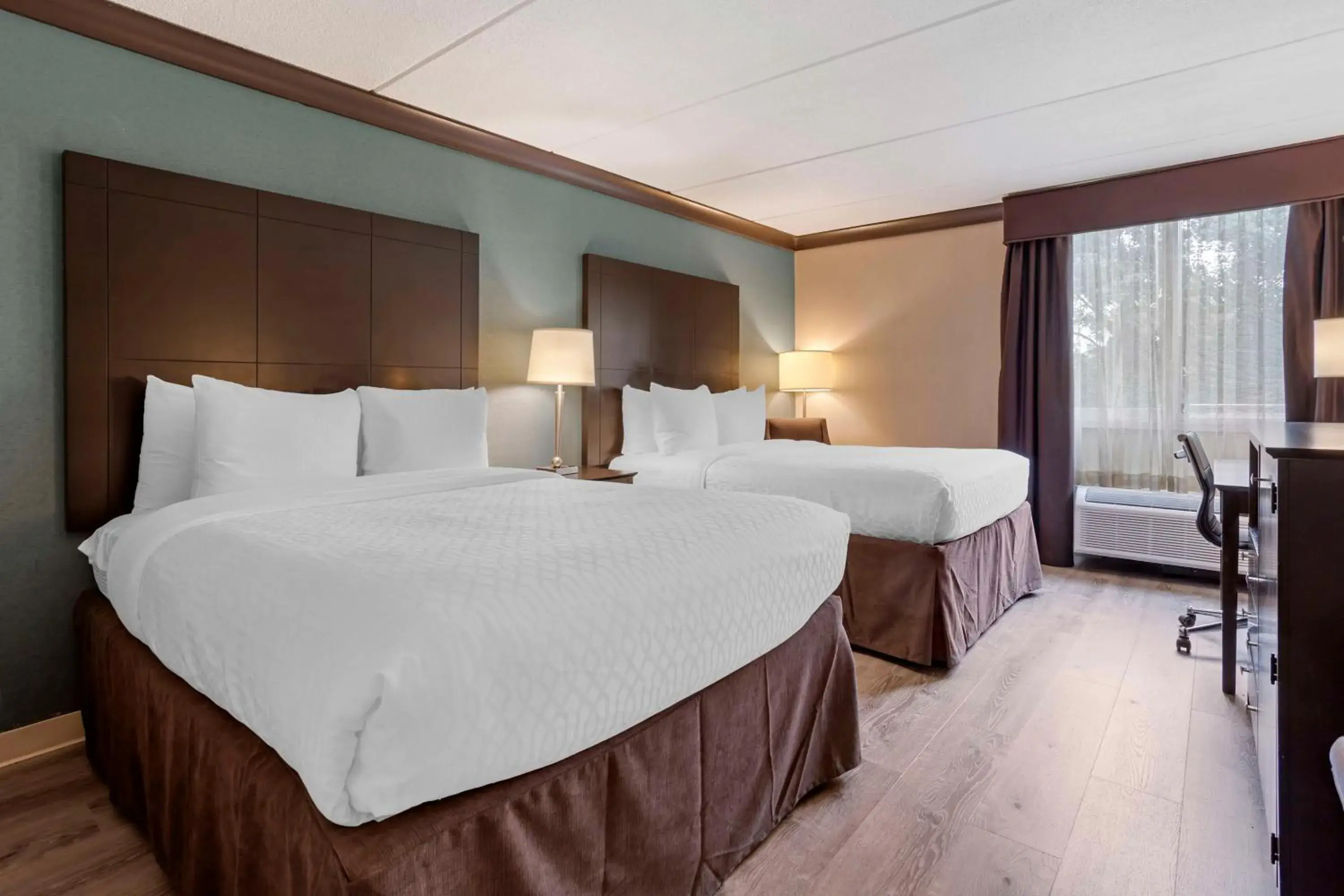 Bedroom, Bed in Best Western Plus Kingston Hotel and Conference Center Bedroom, Bed in Best Western Plus Kingston Hotel and Conference Center