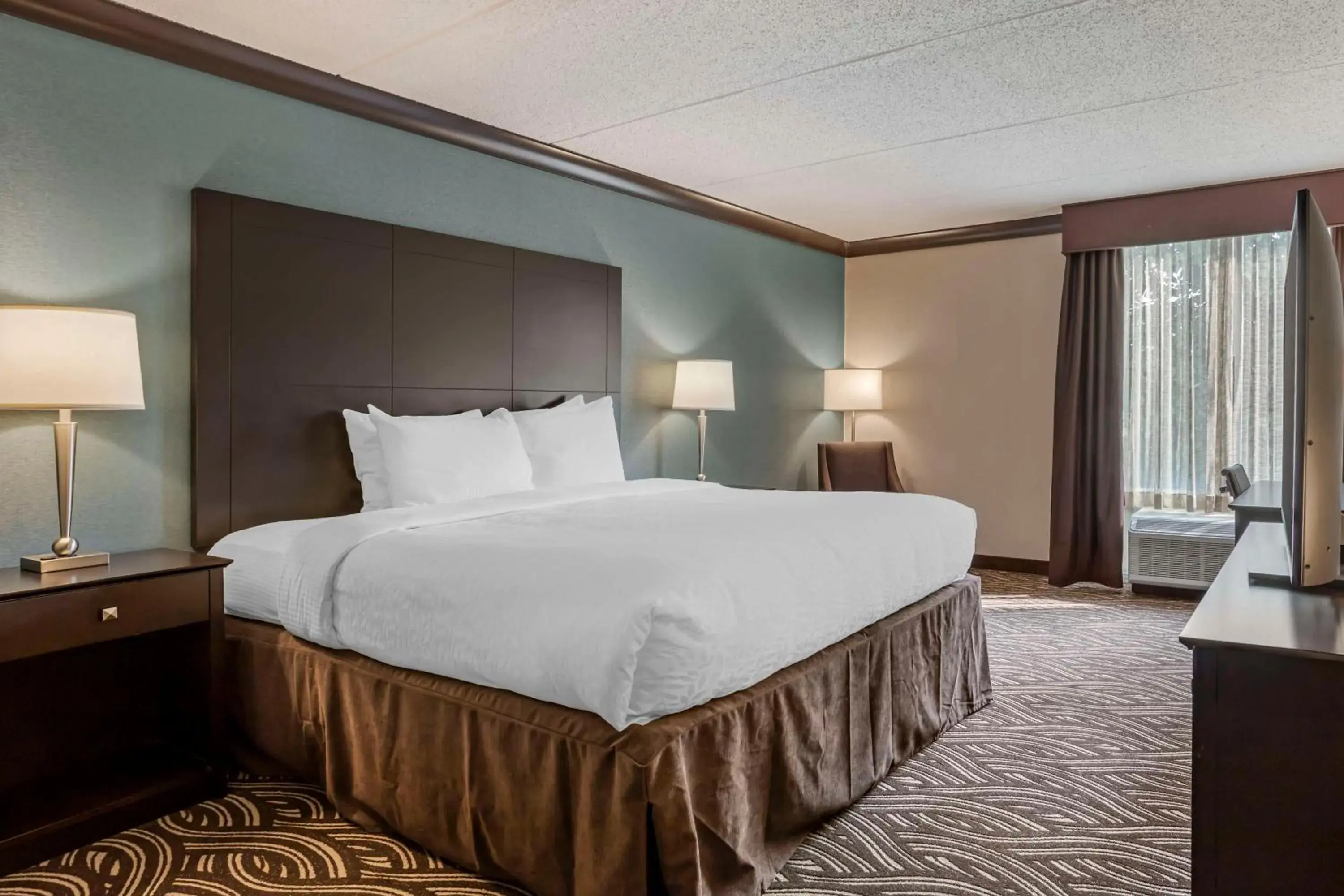 Bedroom, Bed in Best Western Plus Kingston Hotel and Conference Center Bedroom, Bed in Best Western Plus Kingston Hotel and Conference Center