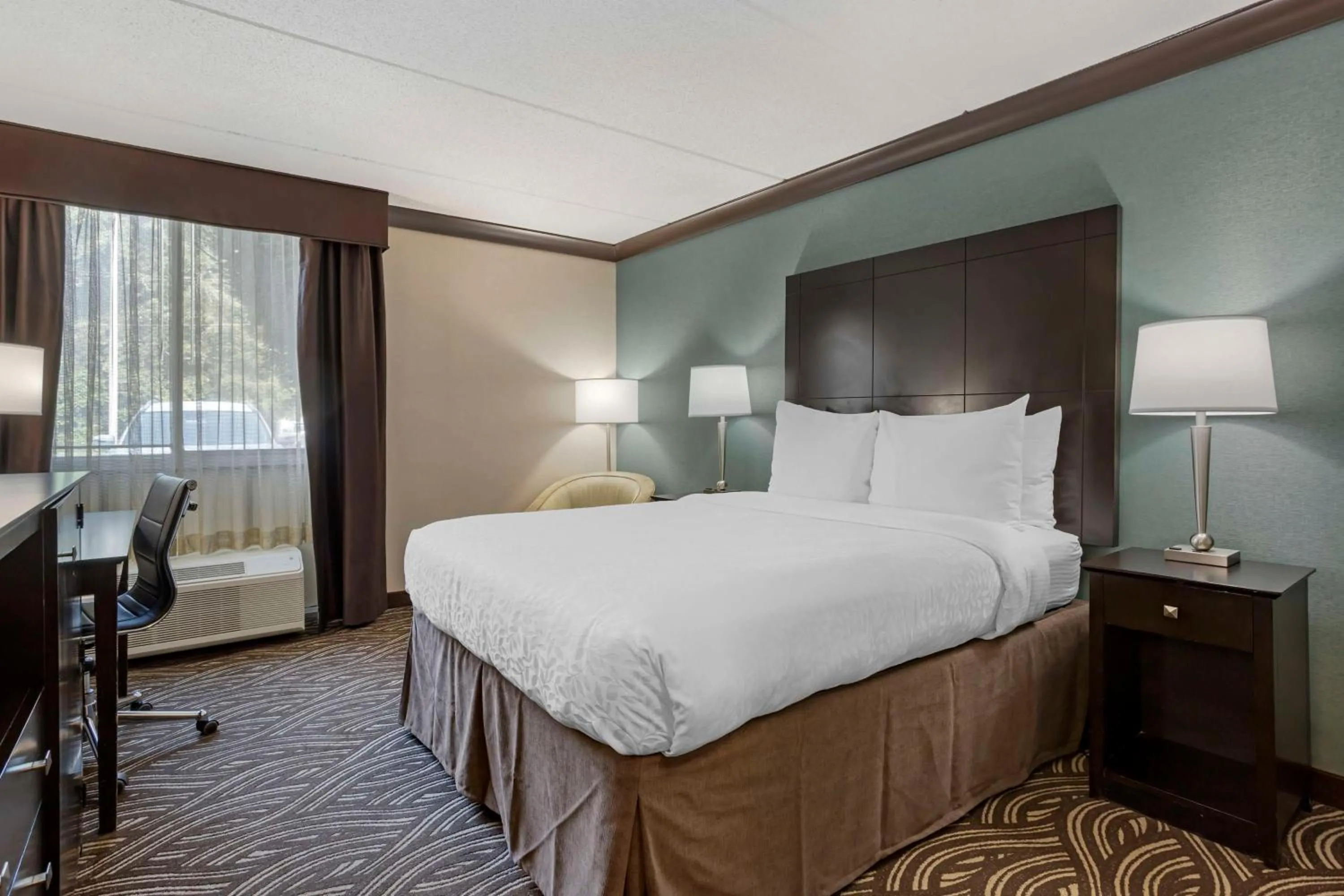 Bedroom, Bed in Best Western Plus Kingston Hotel and Conference Center