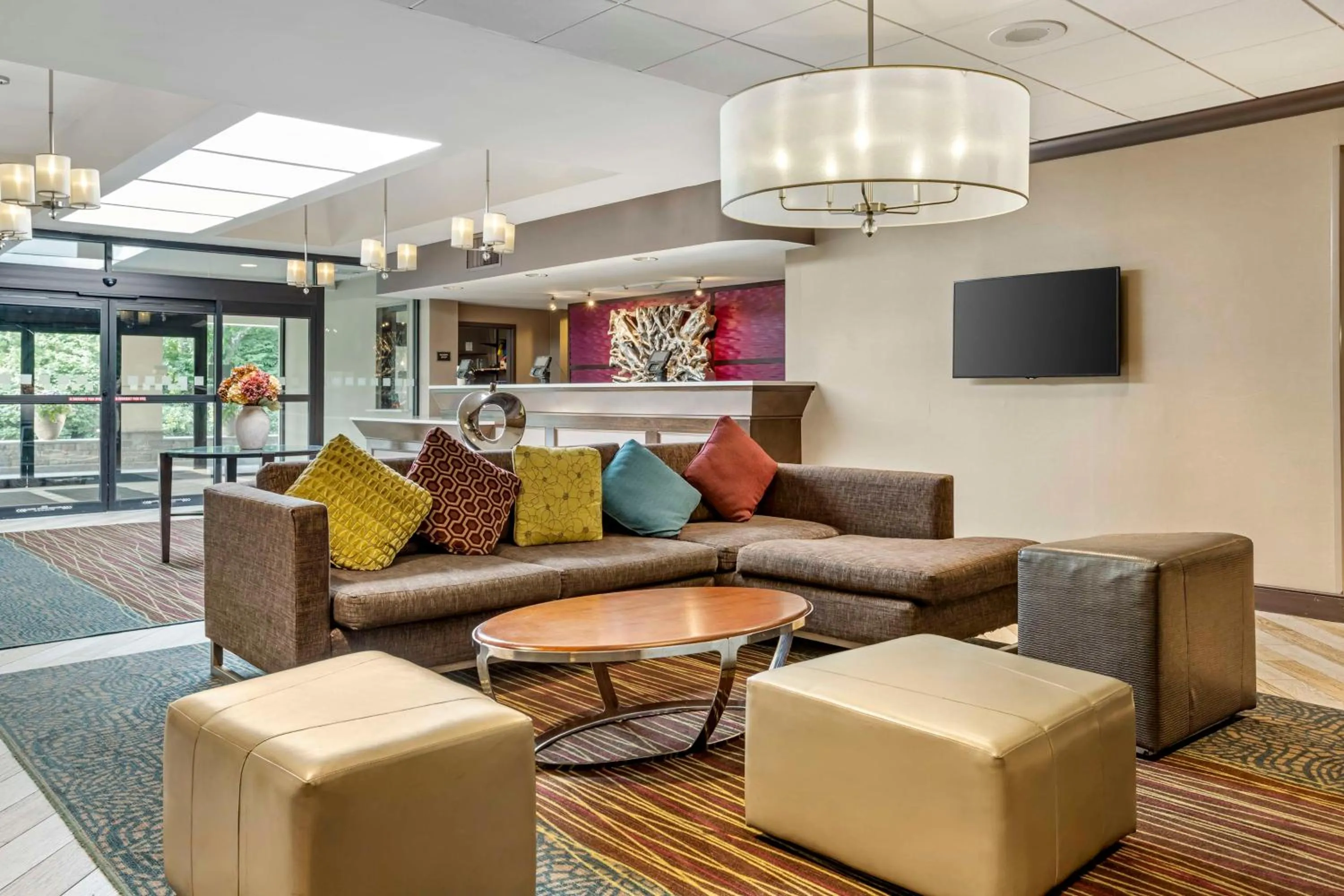 Lobby or reception in Best Western Plus Kingston Hotel and Conference Center