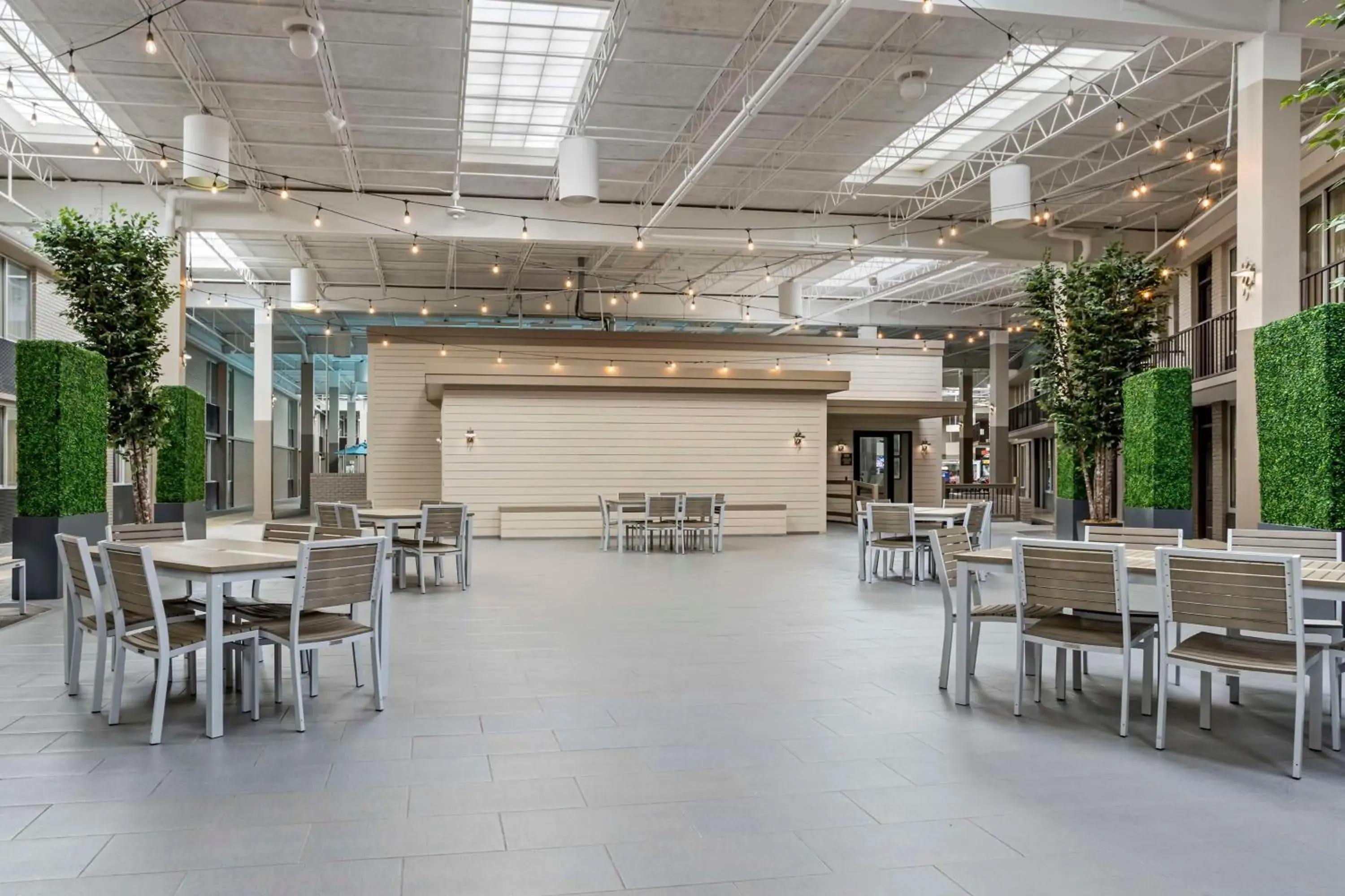 Property building in Best Western Plus Kingston Hotel and Conference Center Property building in Best Western Plus Kingston Hotel and Conference Center