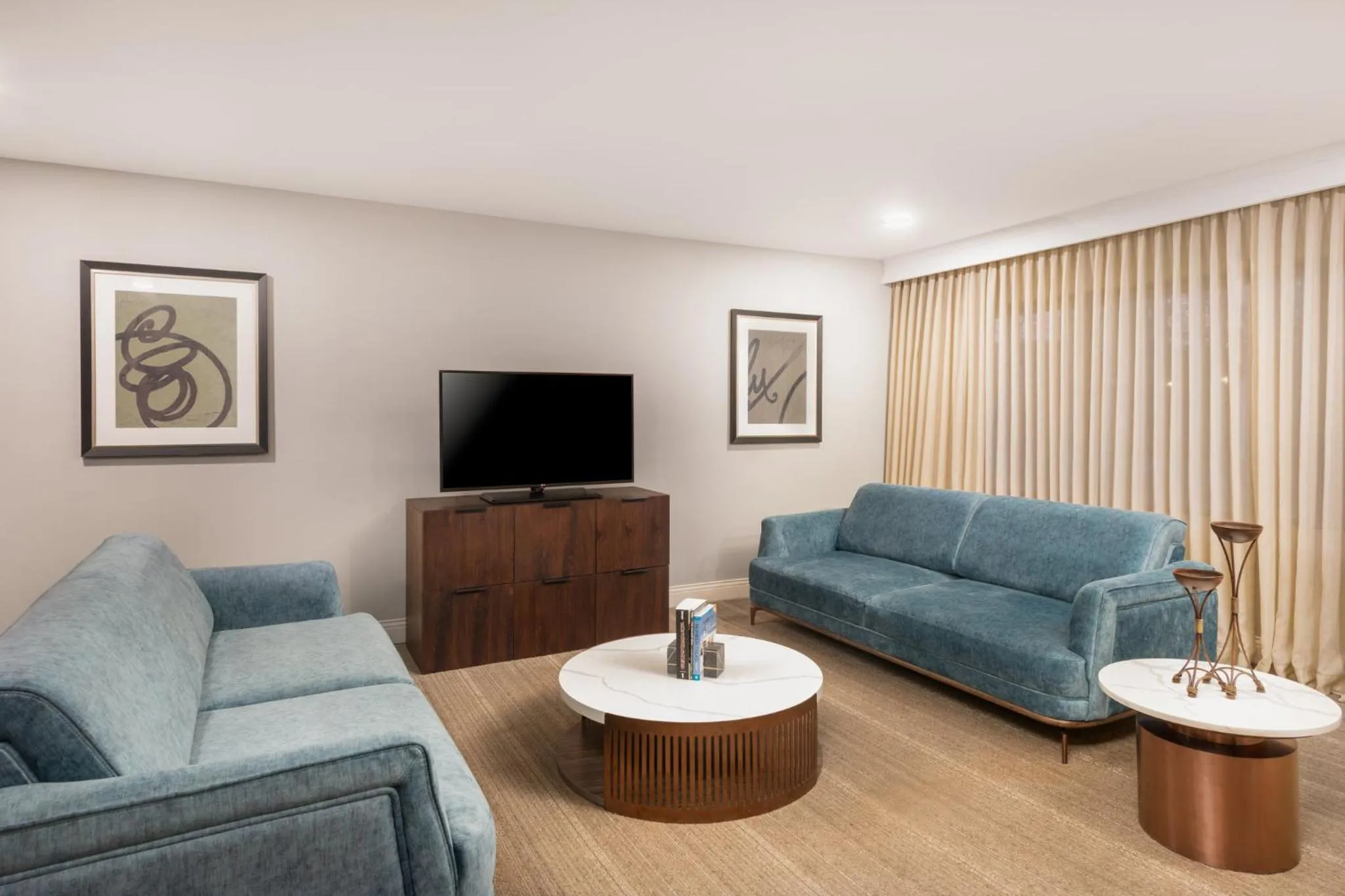 Photo of the whole room in Crowne Plaza Atlanta SW - Peachtree City by IHG