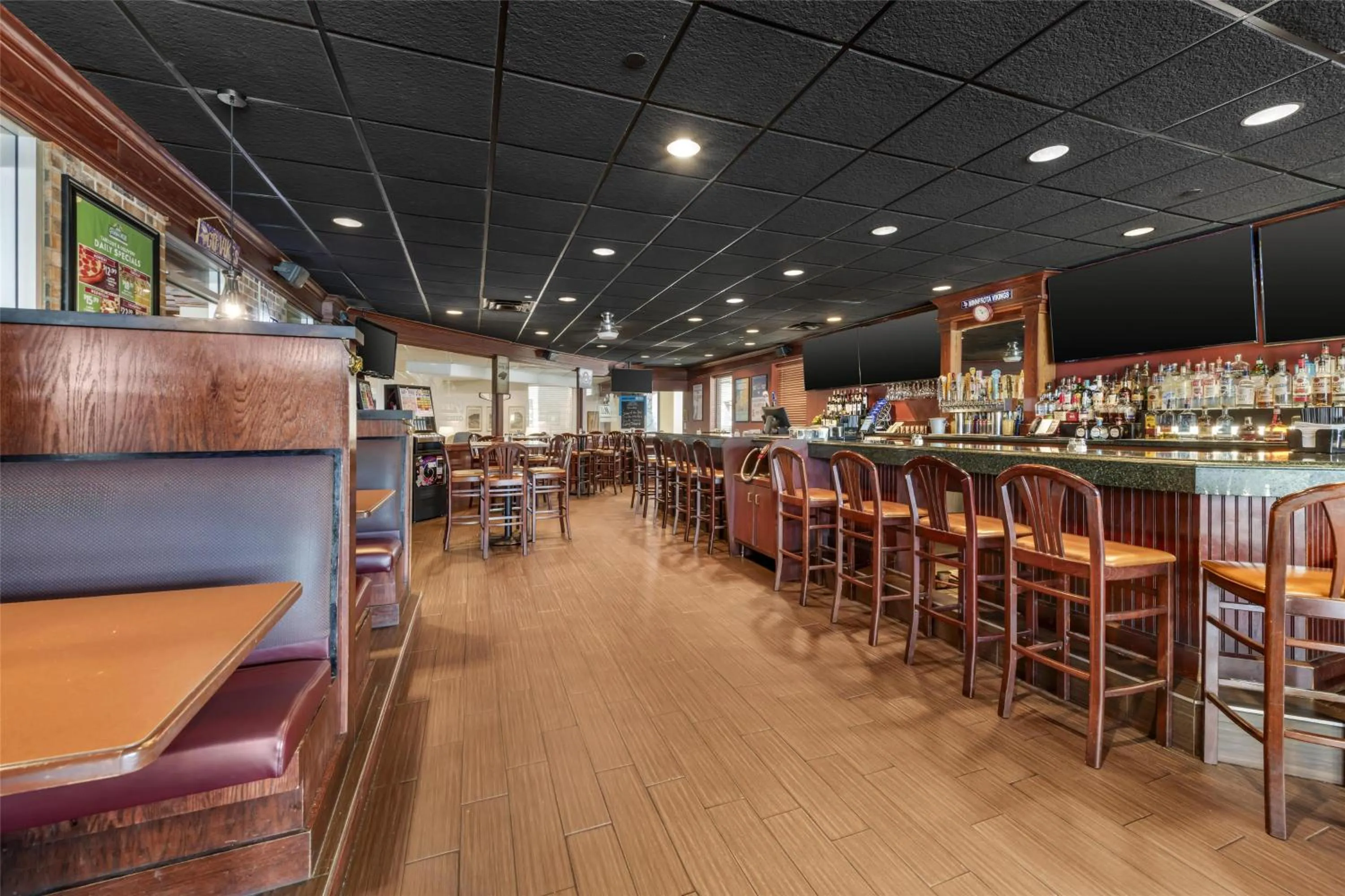 Restaurant/places to eat in Best Western Fairmont