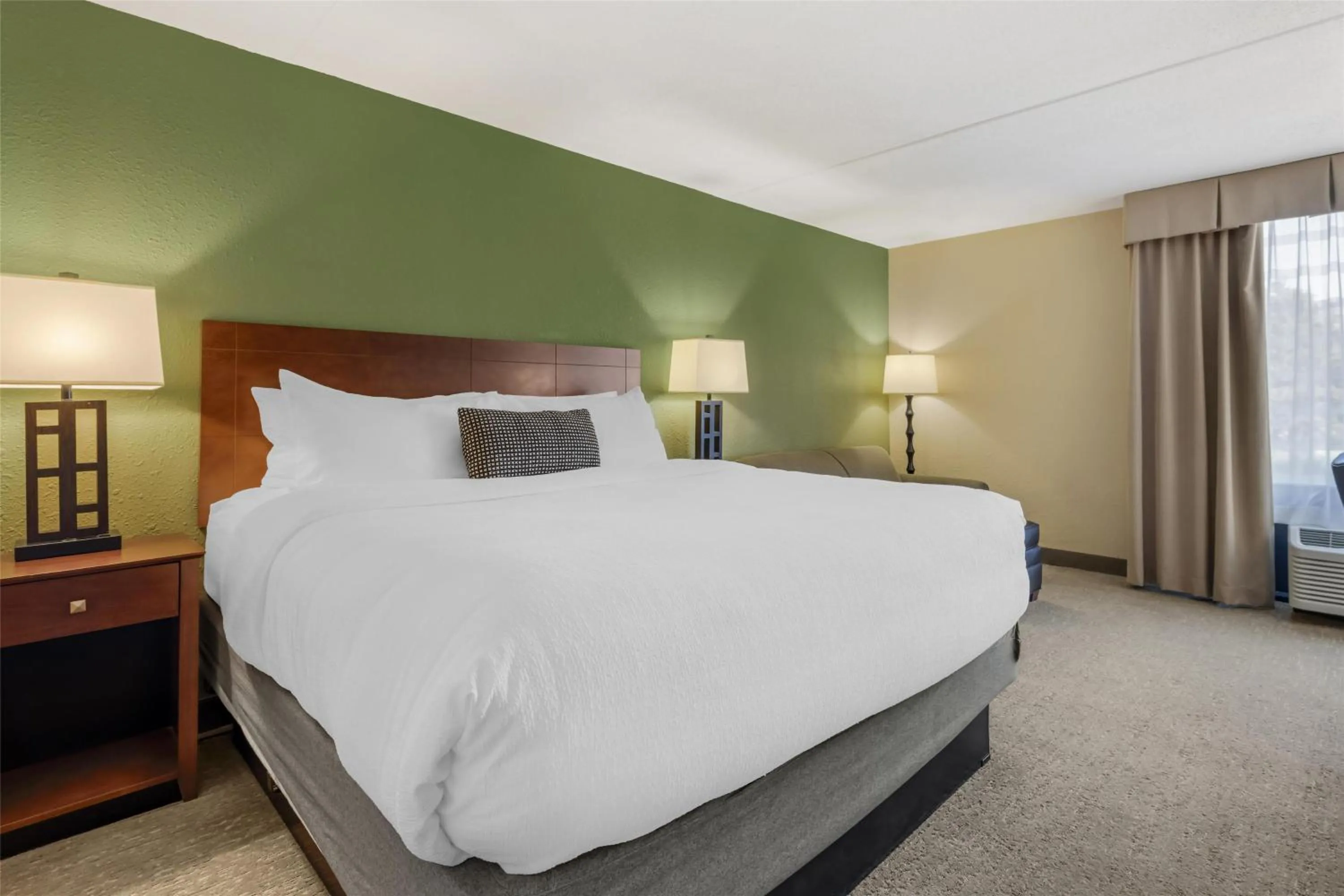 Bedroom, Bed in Best Western Fairmont