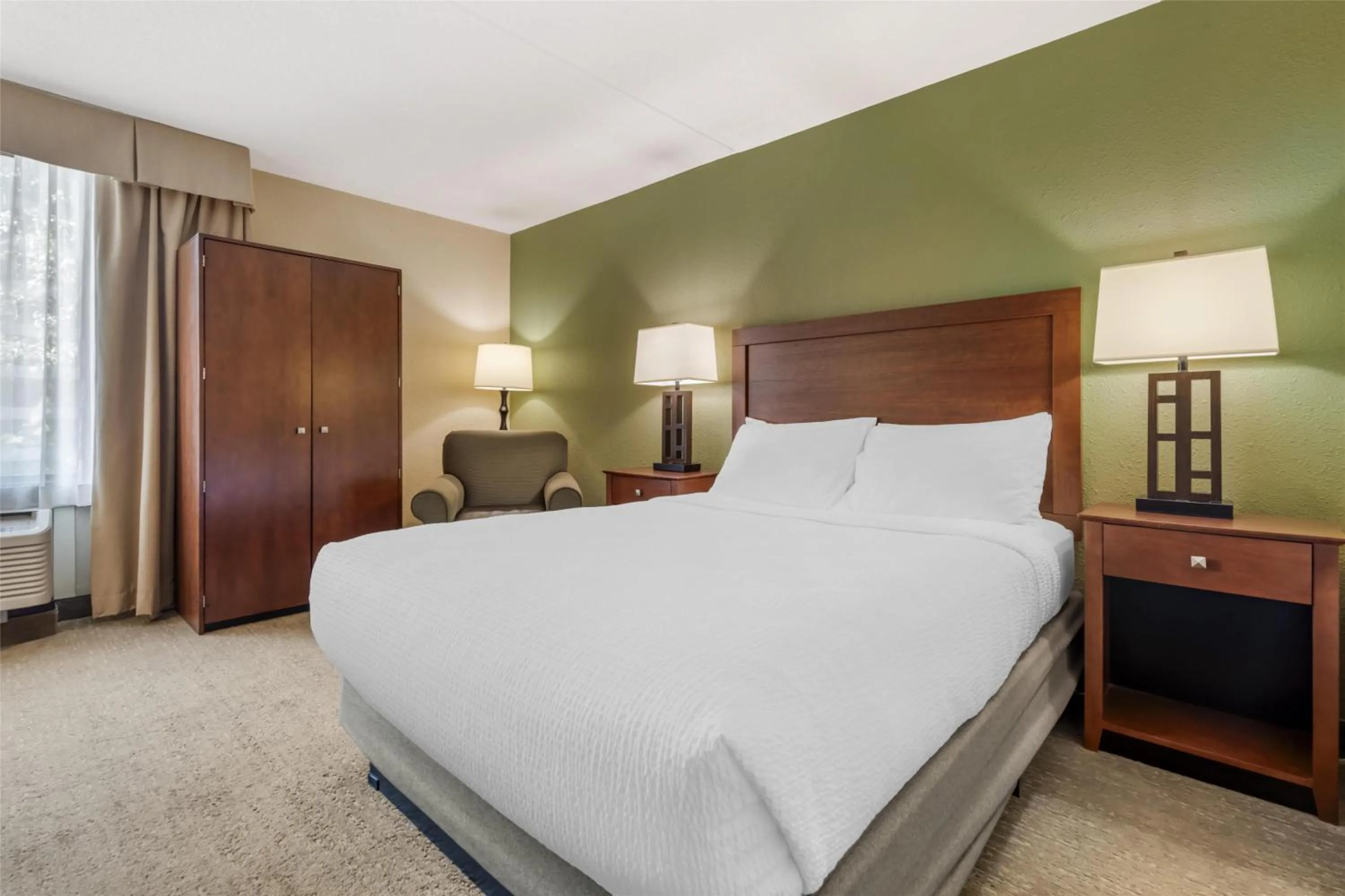 Bedroom, Bed in Best Western Fairmont