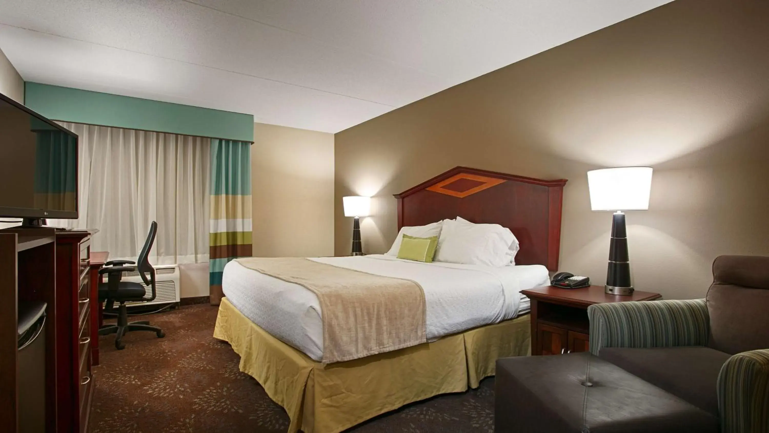 King Room with Bath Tub - Disability Access in Best Western Plus Willmar King Room with Bath Tub - Disability Access in Best Western Plus Willmar