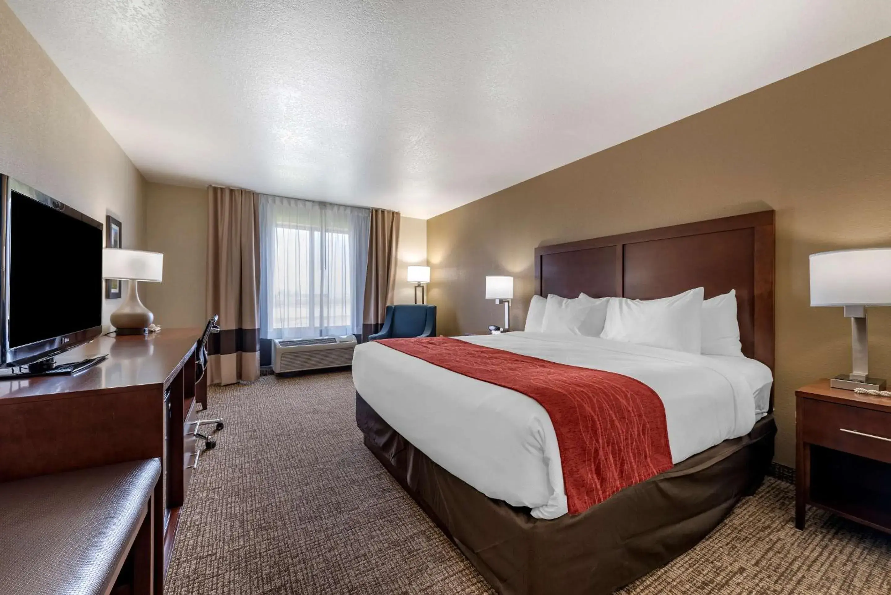 Bedroom, Bed in Comfort Inn & Suites Goodland Bedroom, Bed in Comfort Inn & Suites Goodland