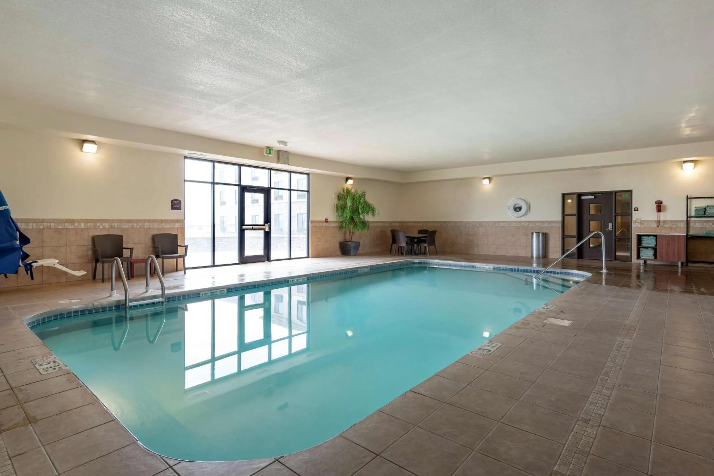 Swimming pool in Comfort Inn & Suites Goodland