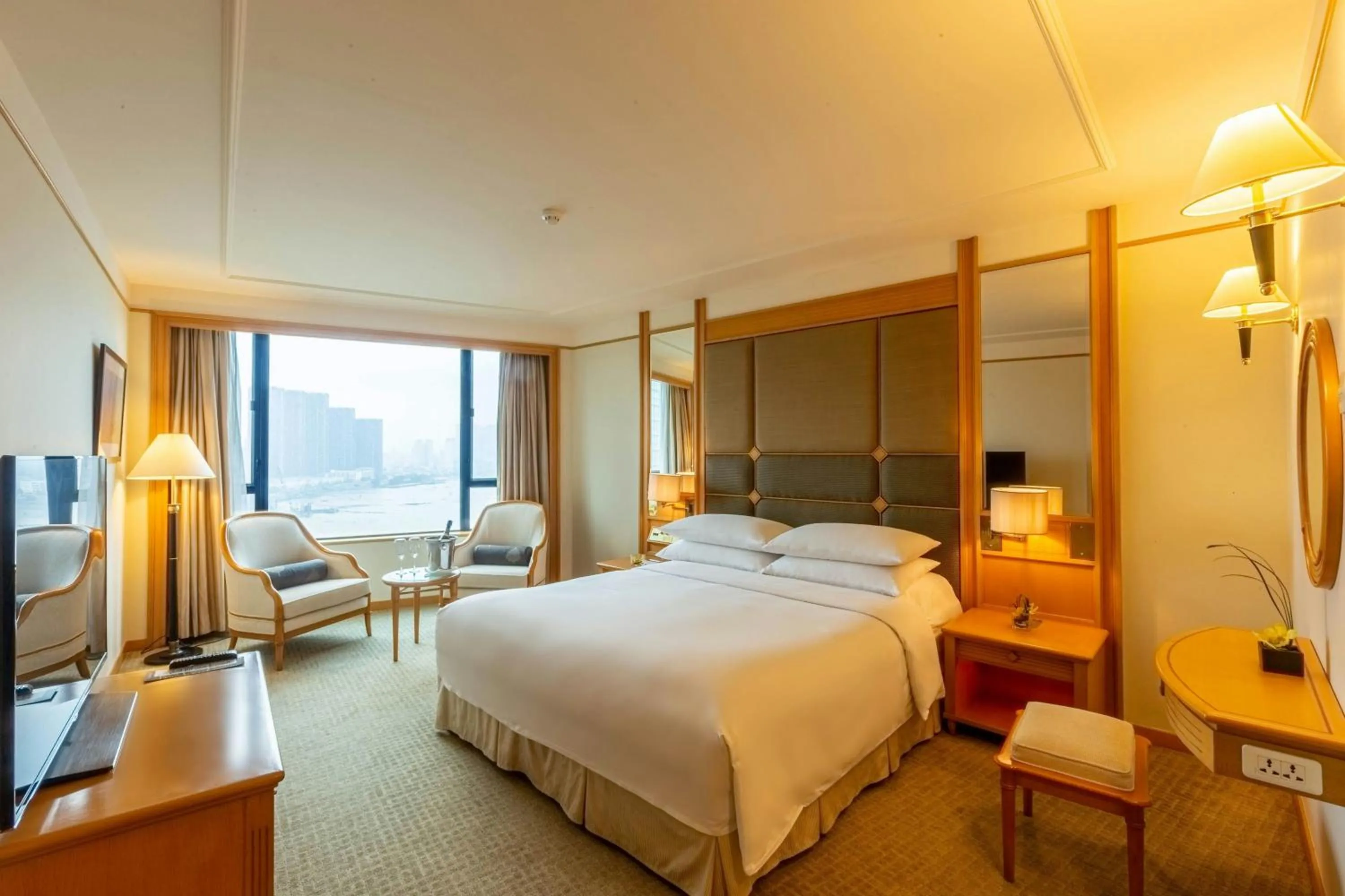 Photo of the whole room, Bed in Renaissance Riverside Hotel Saigon