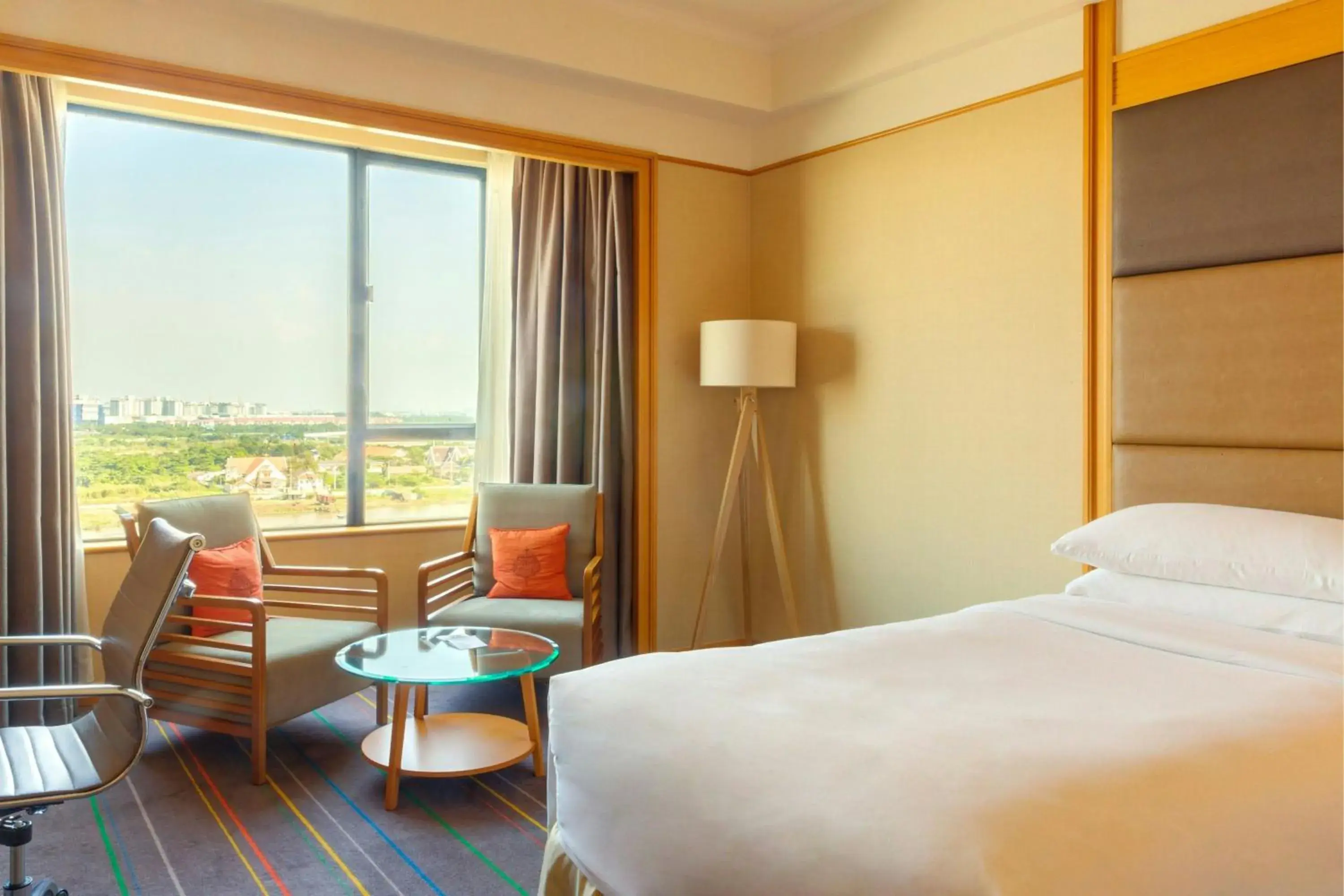 Deluxe River 2 Single, Guest room, 2 Single Beds in Renaissance Riverside Hotel Saigon Deluxe River 2 Single, Guest room, 2 Single Beds in Renaissance Riverside Hotel Saigon