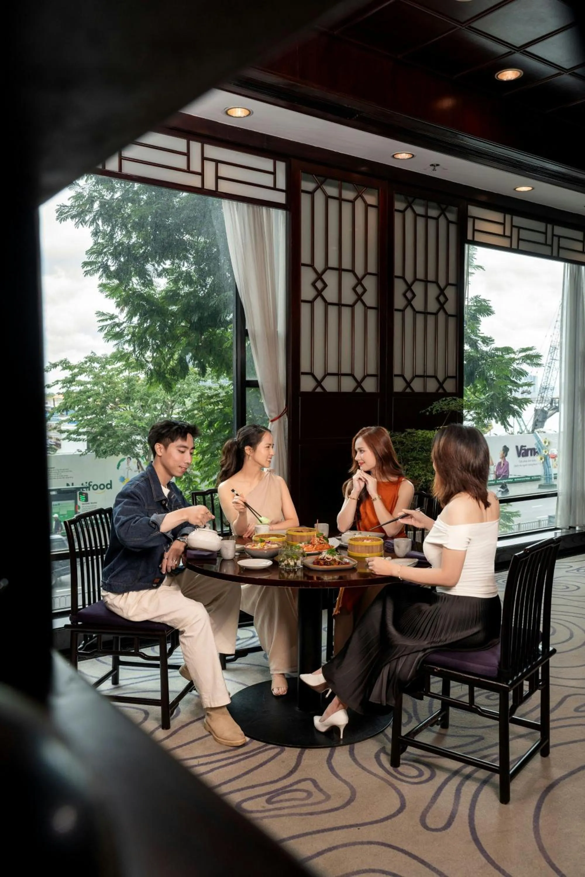 Restaurant/places to eat in Renaissance Riverside Hotel Saigon