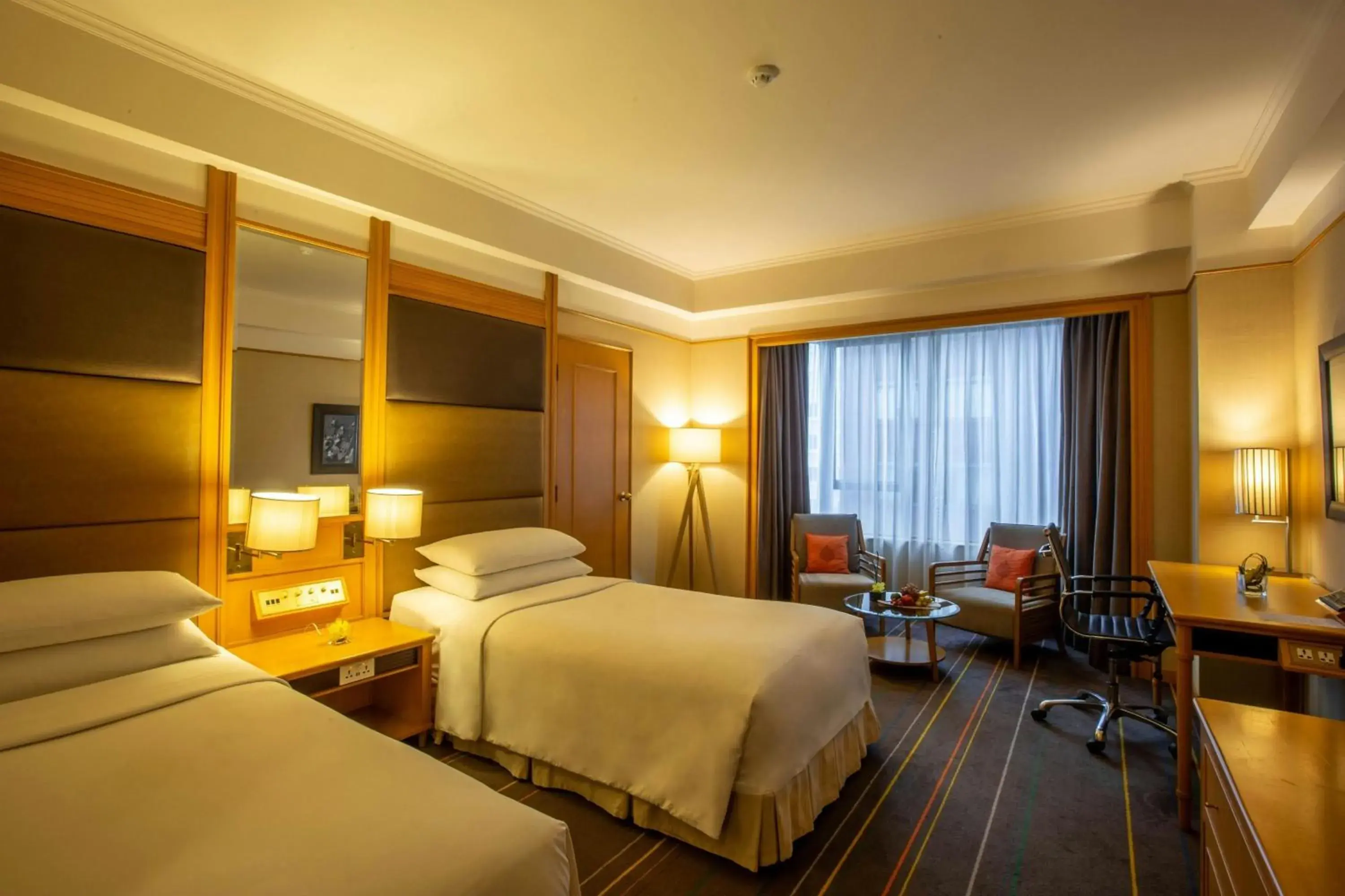 Deluxe City 2 Single Beds, Guest room, 2 Single Beds in Renaissance Riverside Hotel Saigon Deluxe City 2 Single Beds, Guest room, 2 Single Beds in Renaissance Riverside Hotel Saigon