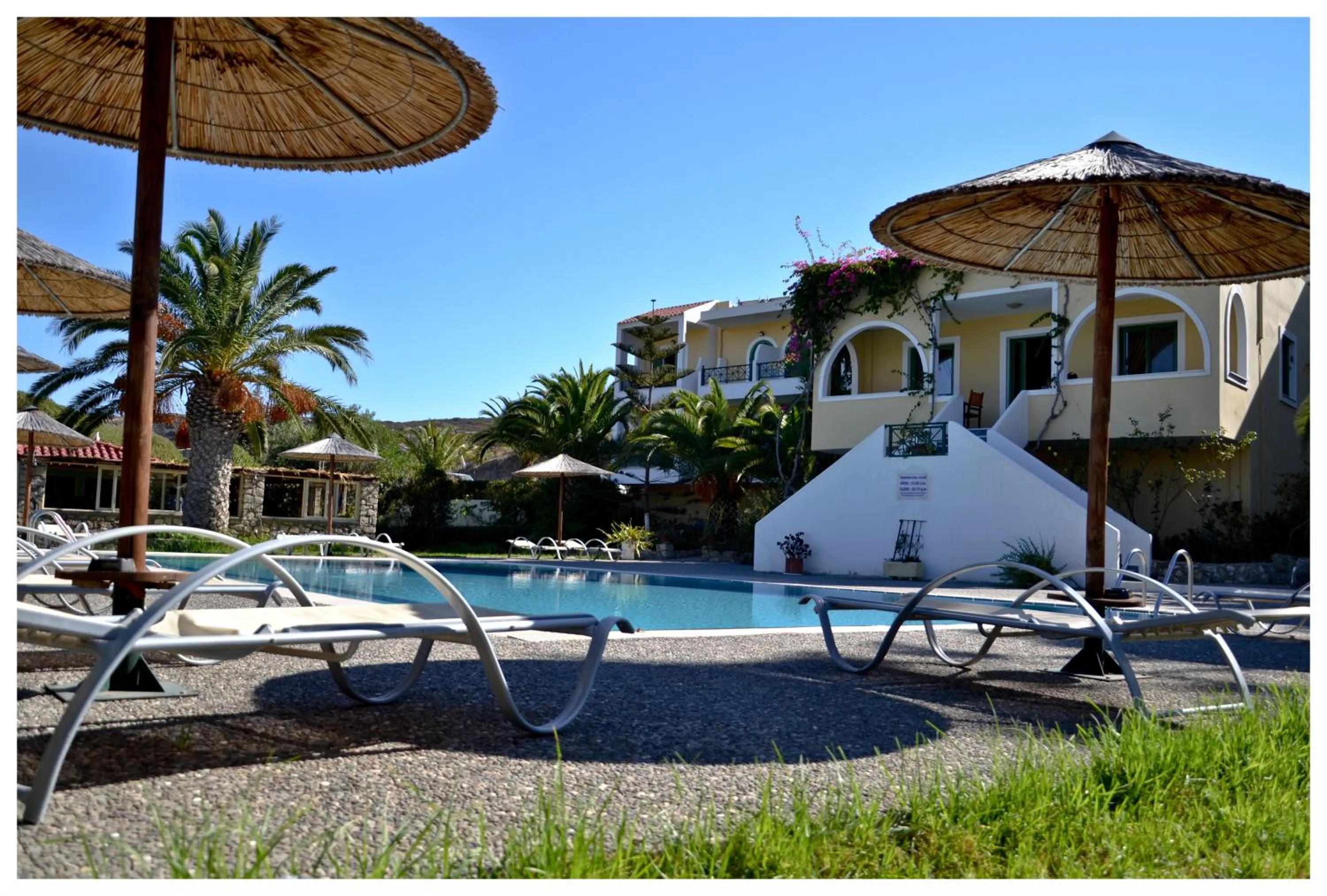 Swimming pool in Alex