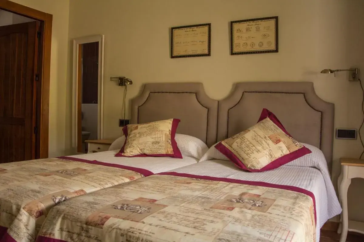 Standard Twin Room in Casa Rural Fuente El Boticario Standard Twin Room in Casa Rural Fuente El Boticario
