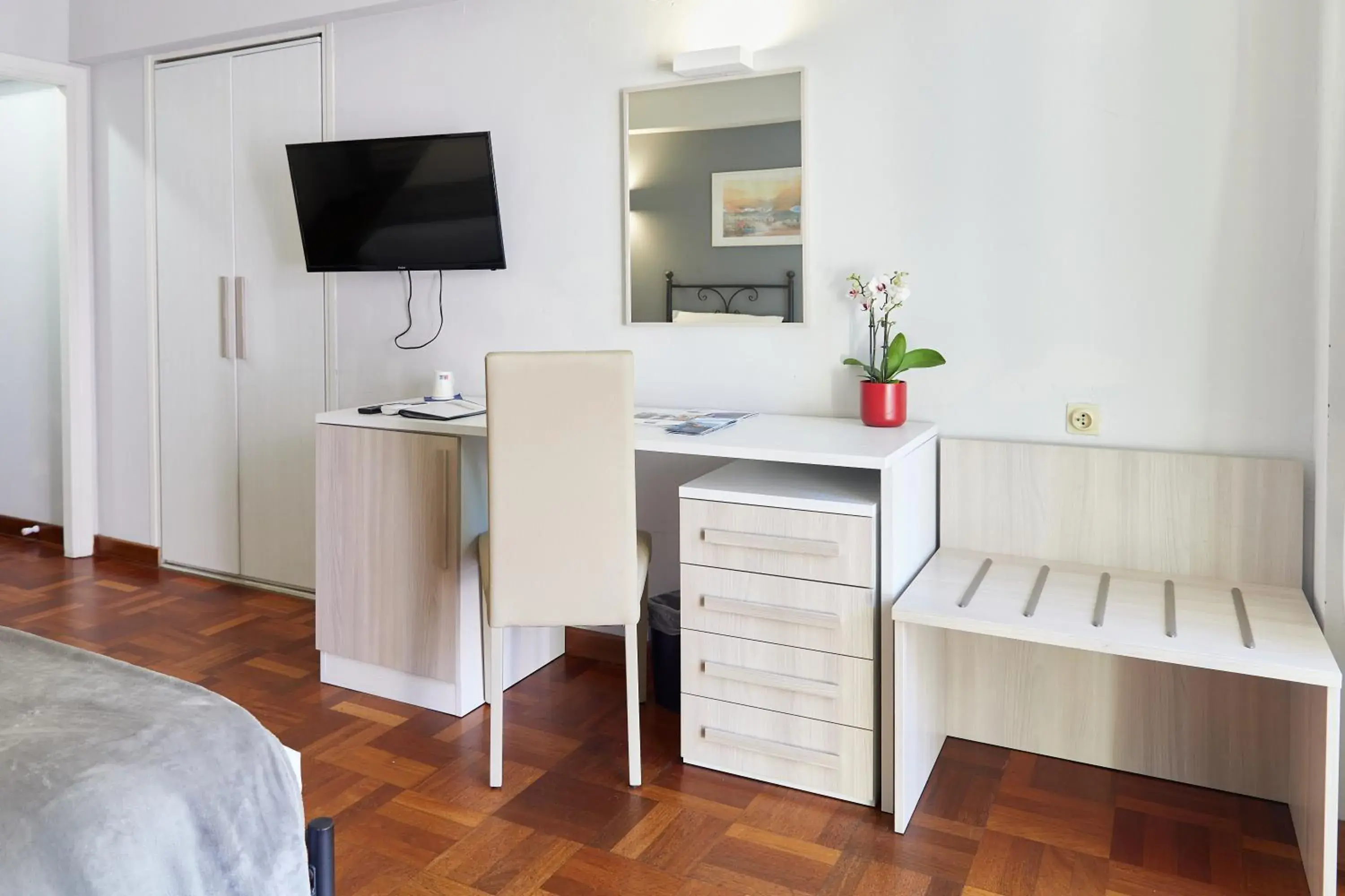 Bedroom in Hôtel Alexandra Bedroom in Hôtel Alexandra