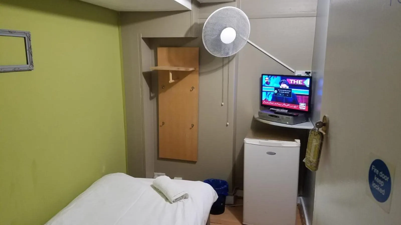 Bed in City View Hotel Roman Road