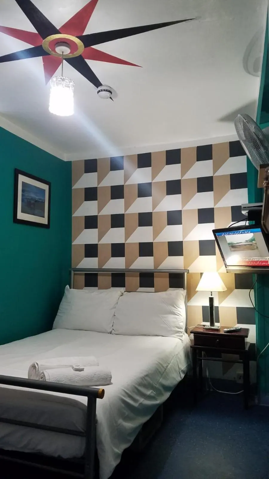 Bed in City View Hotel Roman Road