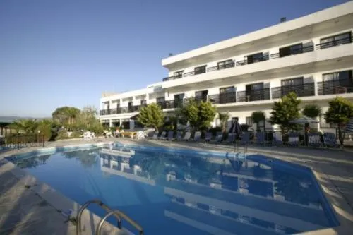 Swimming pool in Souli Beach Hotel