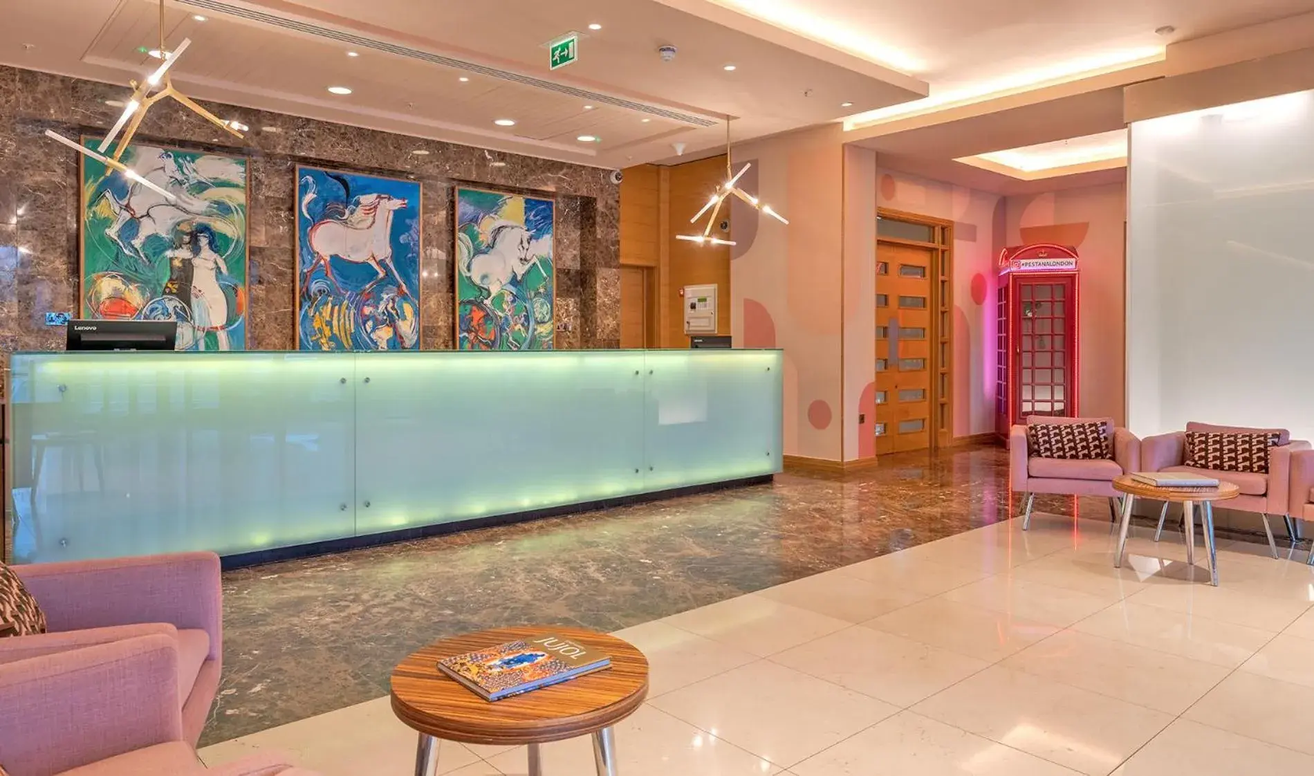 Lobby or reception in Pestana Chelsea Bridge Hotel & SPA Lobby or reception in Pestana Chelsea Bridge Hotel & SPA