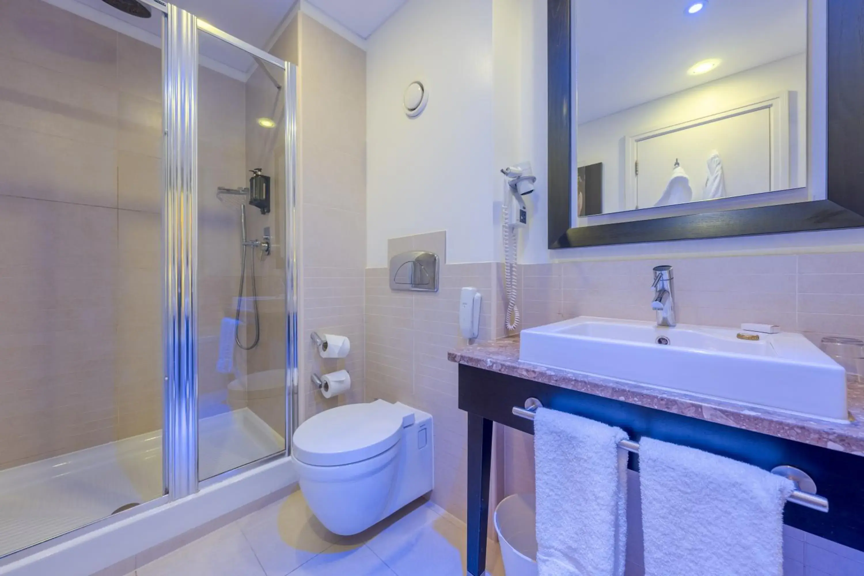 Bathroom in Pestana Chelsea Bridge Hotel & SPA Bathroom in Pestana Chelsea Bridge Hotel & SPA