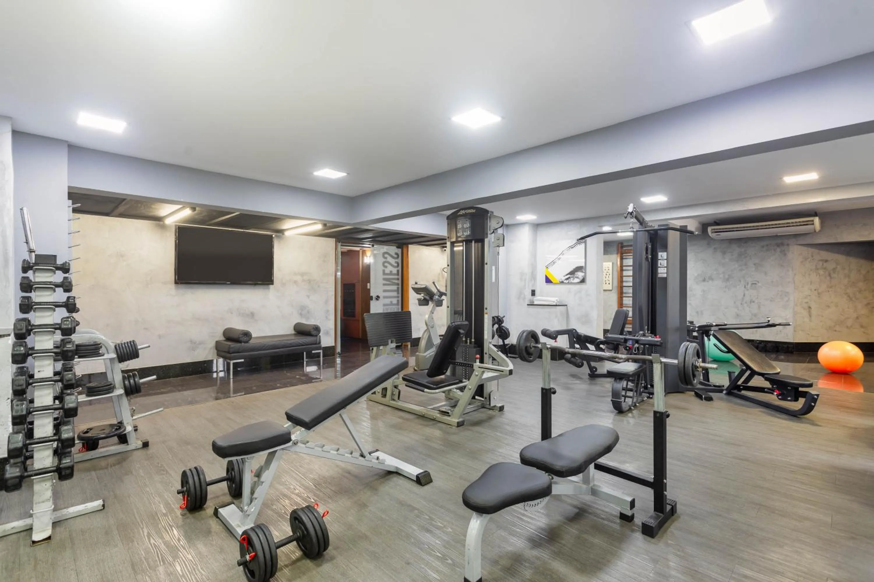 Fitness centre/facilities in Ouro Minas Hotel Belo Horizonte, Dolce by Wyndham