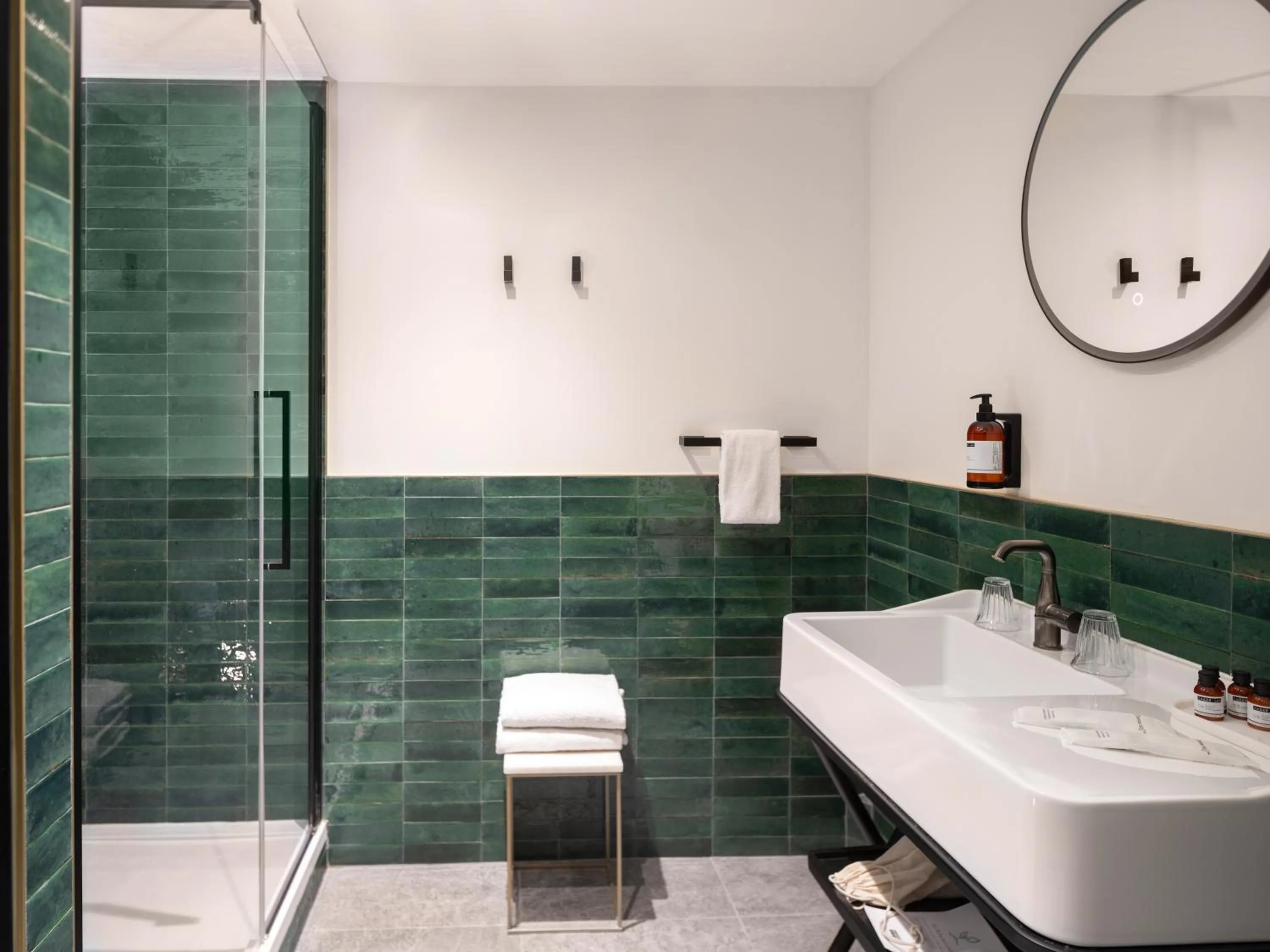 Bathroom in Maisons du Monde Hôtel & Suites - La Rochelle Vieux Port