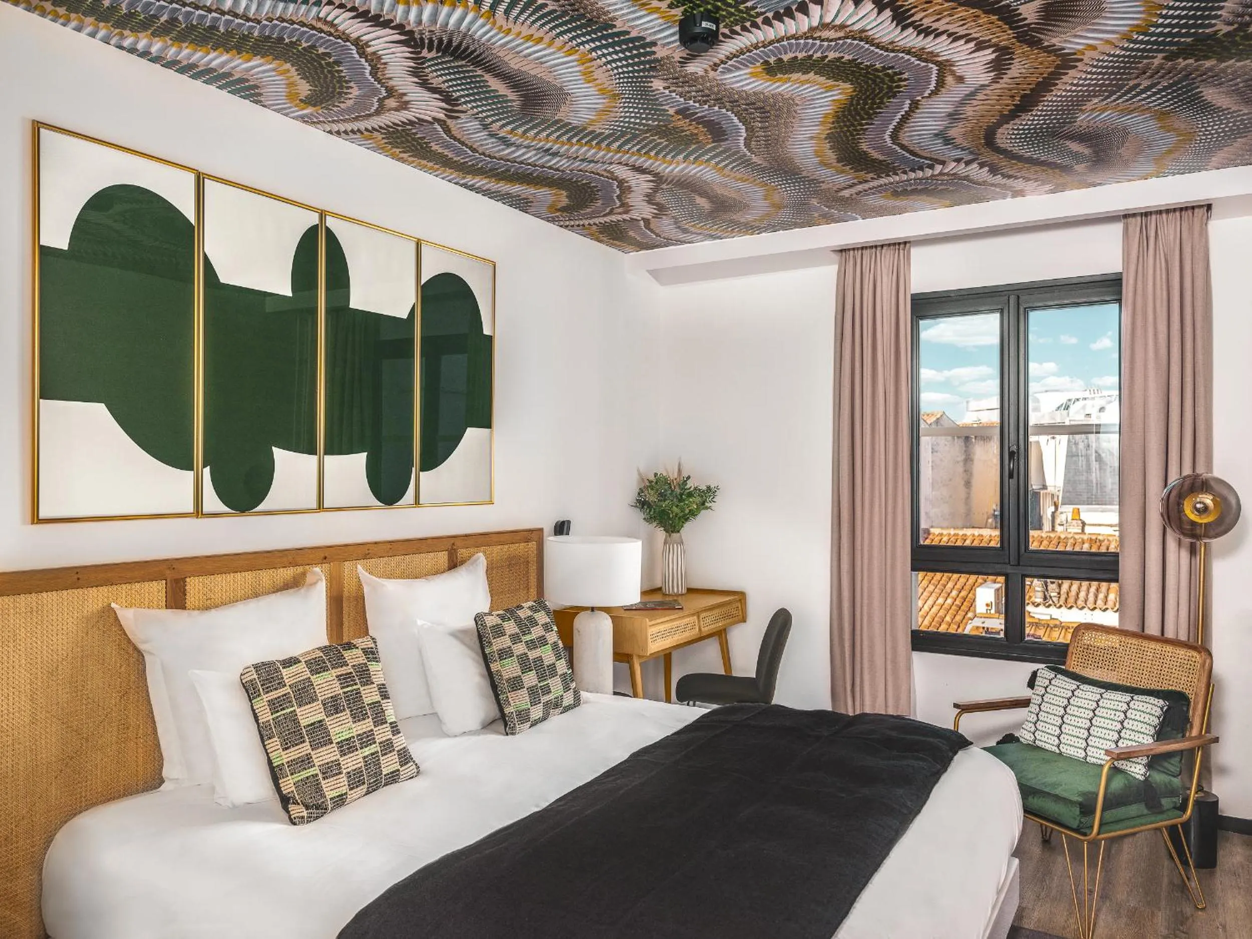 Bedroom, Bed in Maisons du Monde Hôtel & Suites - La Rochelle Vieux Port