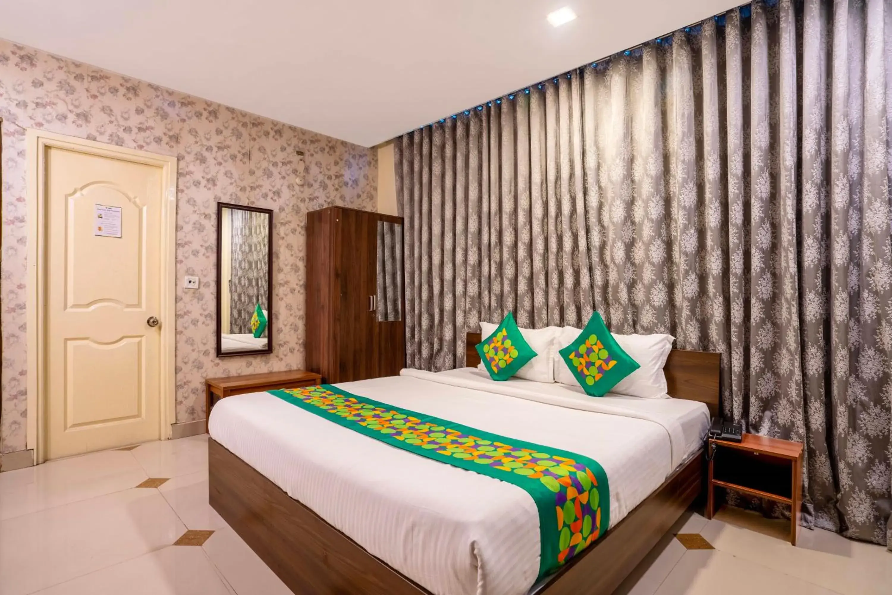Bedroom, Bed in Treebo Srico, Banjara Hills Bedroom, Bed in Treebo Srico, Banjara Hills
