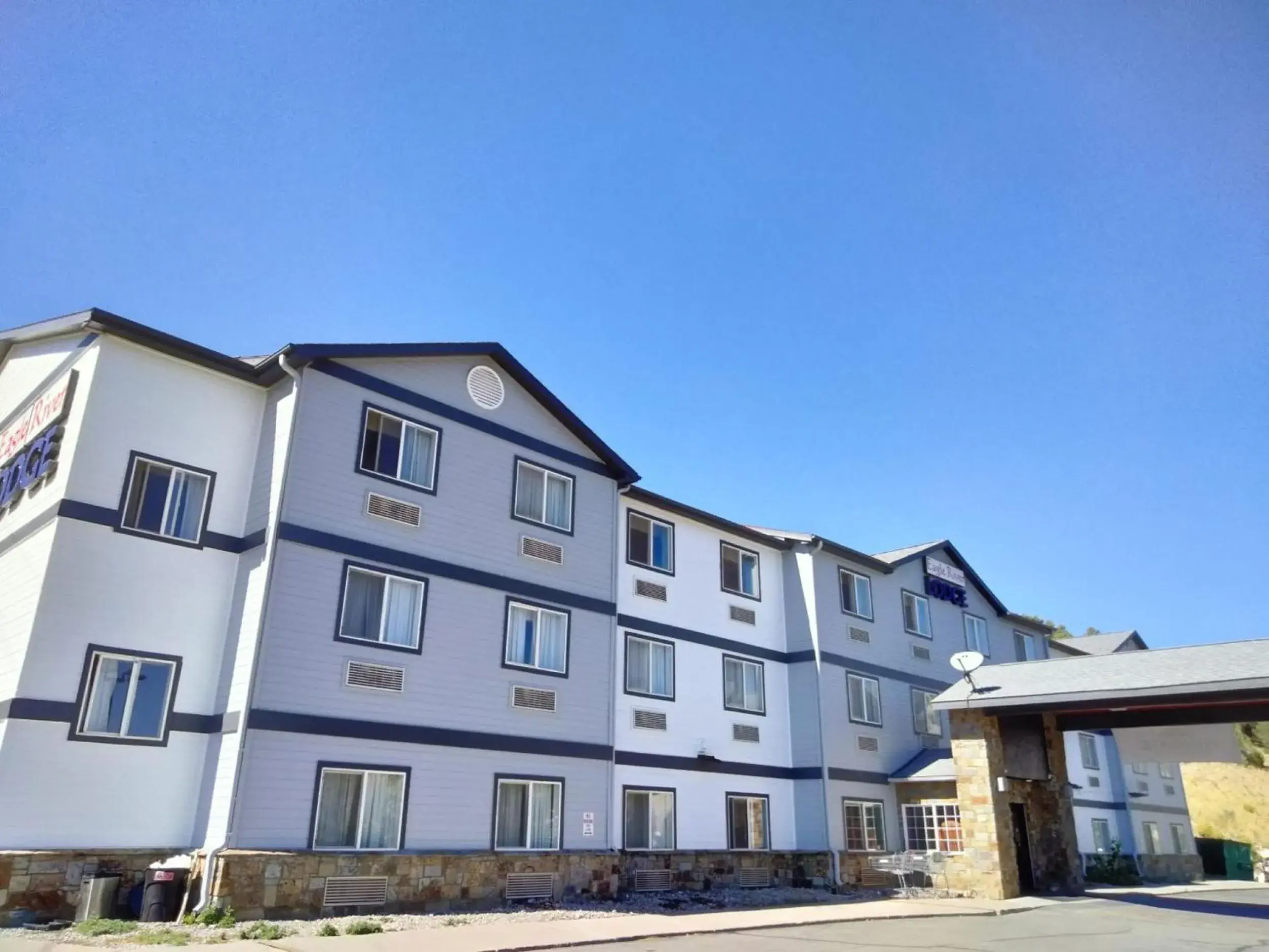 Property building in Wingate by Wyndham Eagle Vail Valley Property building in Wingate by Wyndham Eagle Vail Valley
