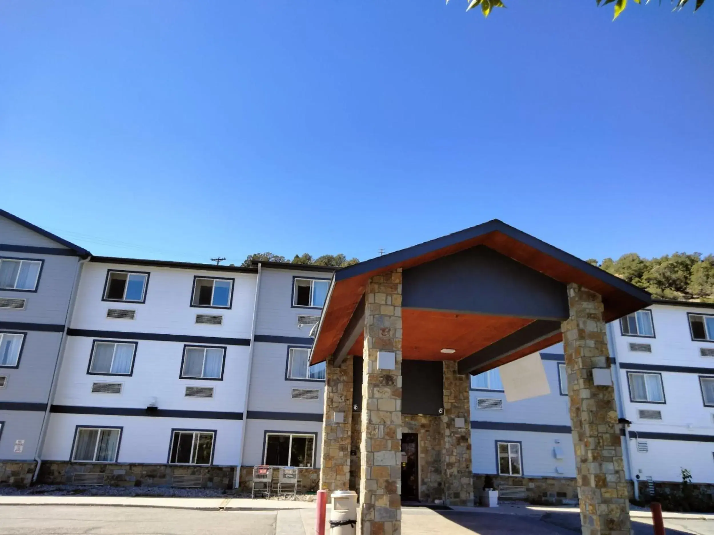 Property building in Wingate by Wyndham Eagle Vail Valley Property building in Wingate by Wyndham Eagle Vail Valley