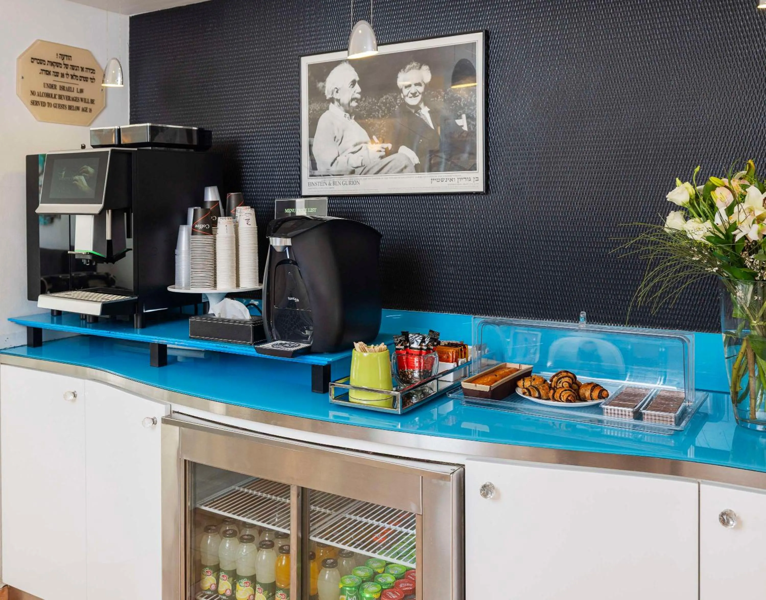 Lobby or reception in Best Western Regency Suites