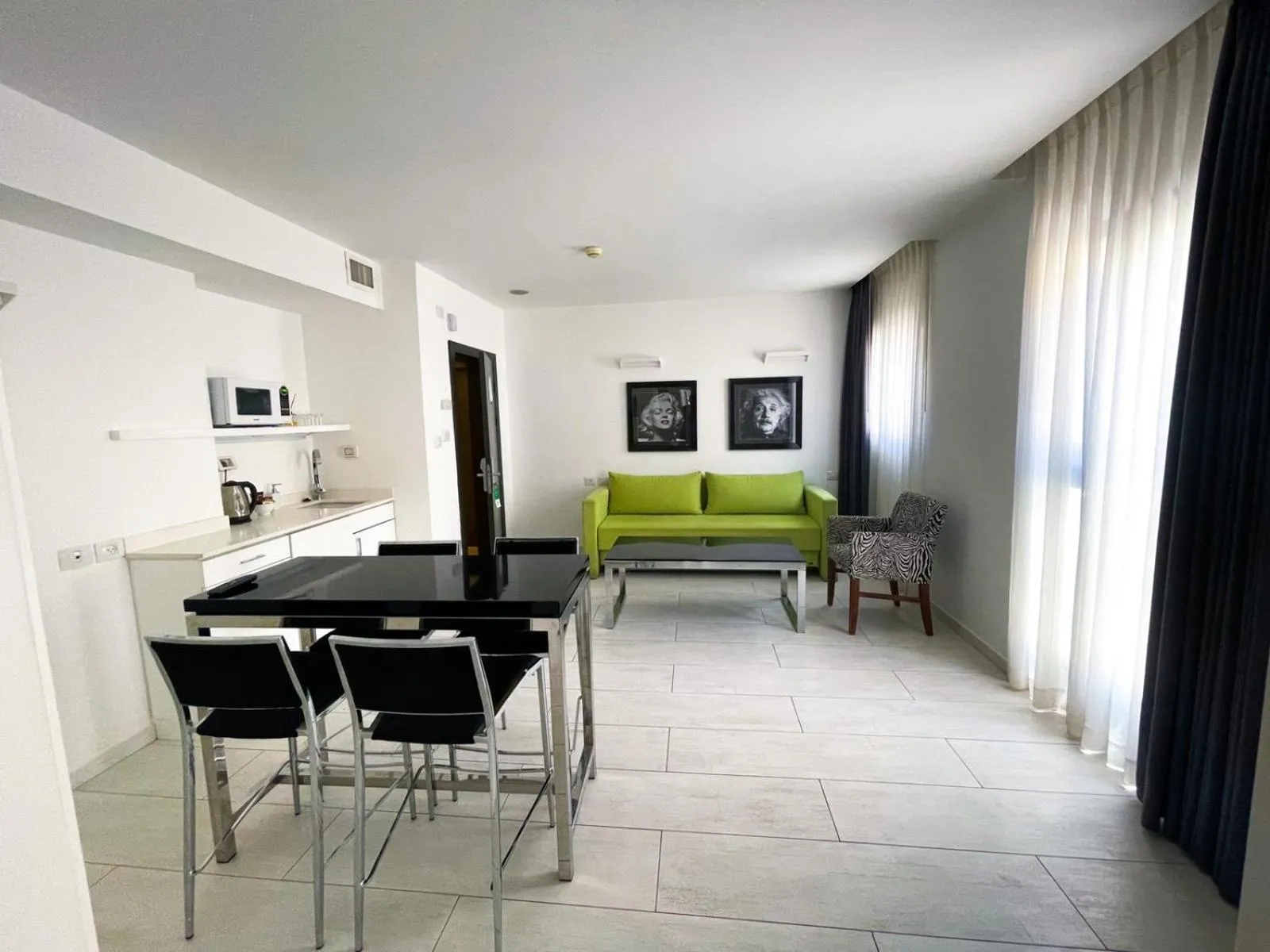 Best Western Regency Suites