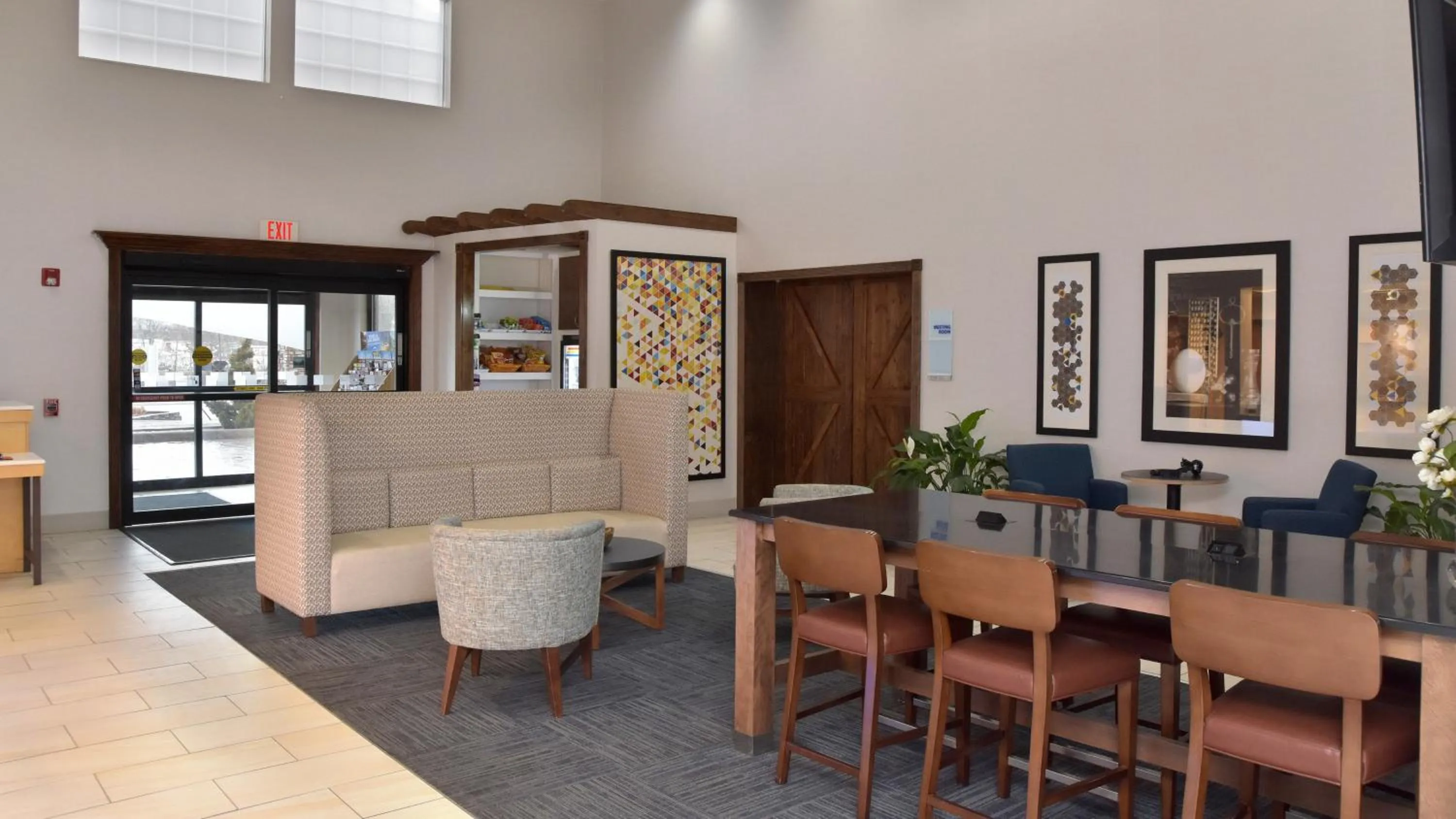 Property building in Holiday Inn Express Mount Pleasant- Scottdale by IHG