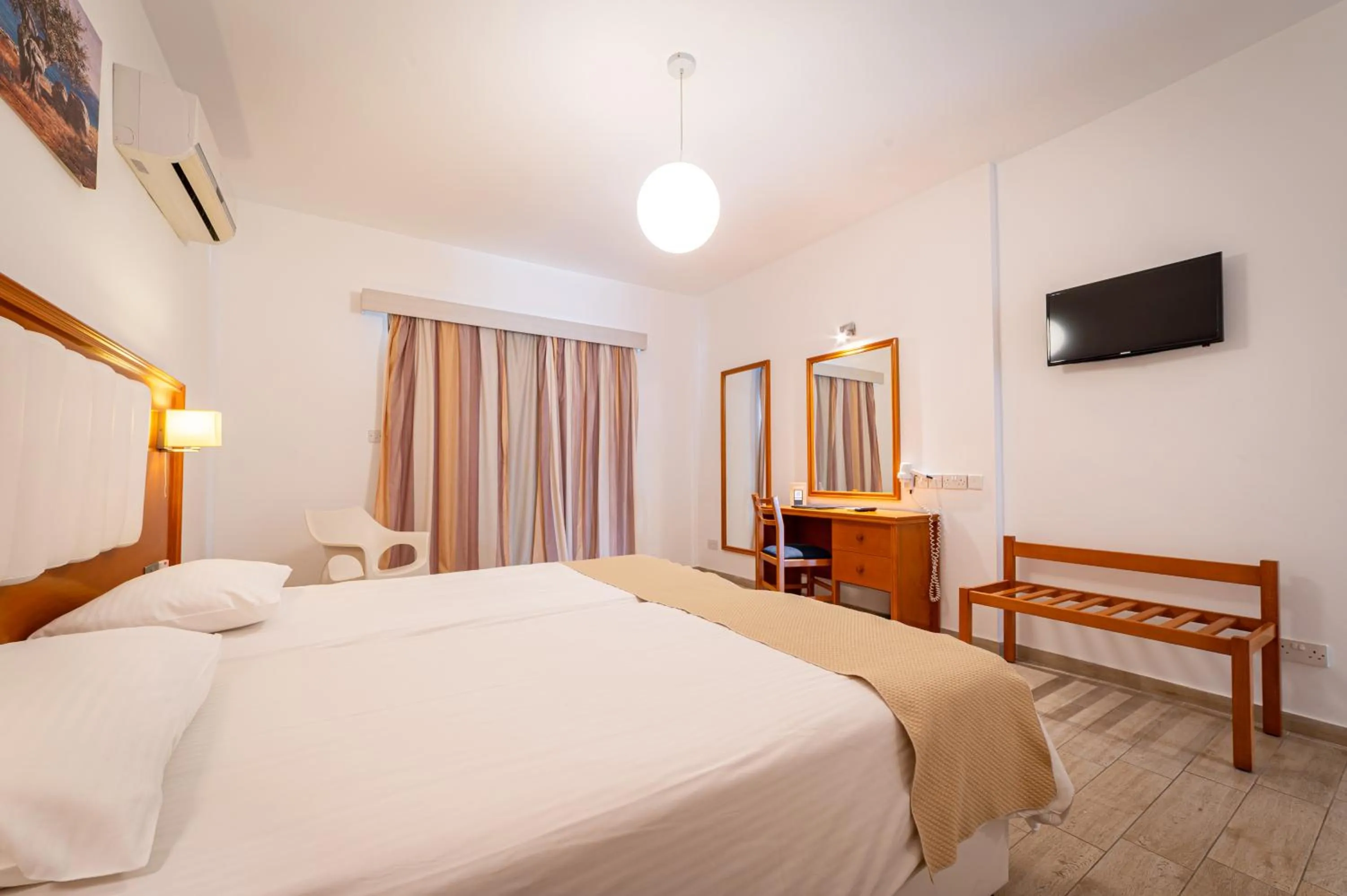 Bed in Kefalos Beach Tourist Village