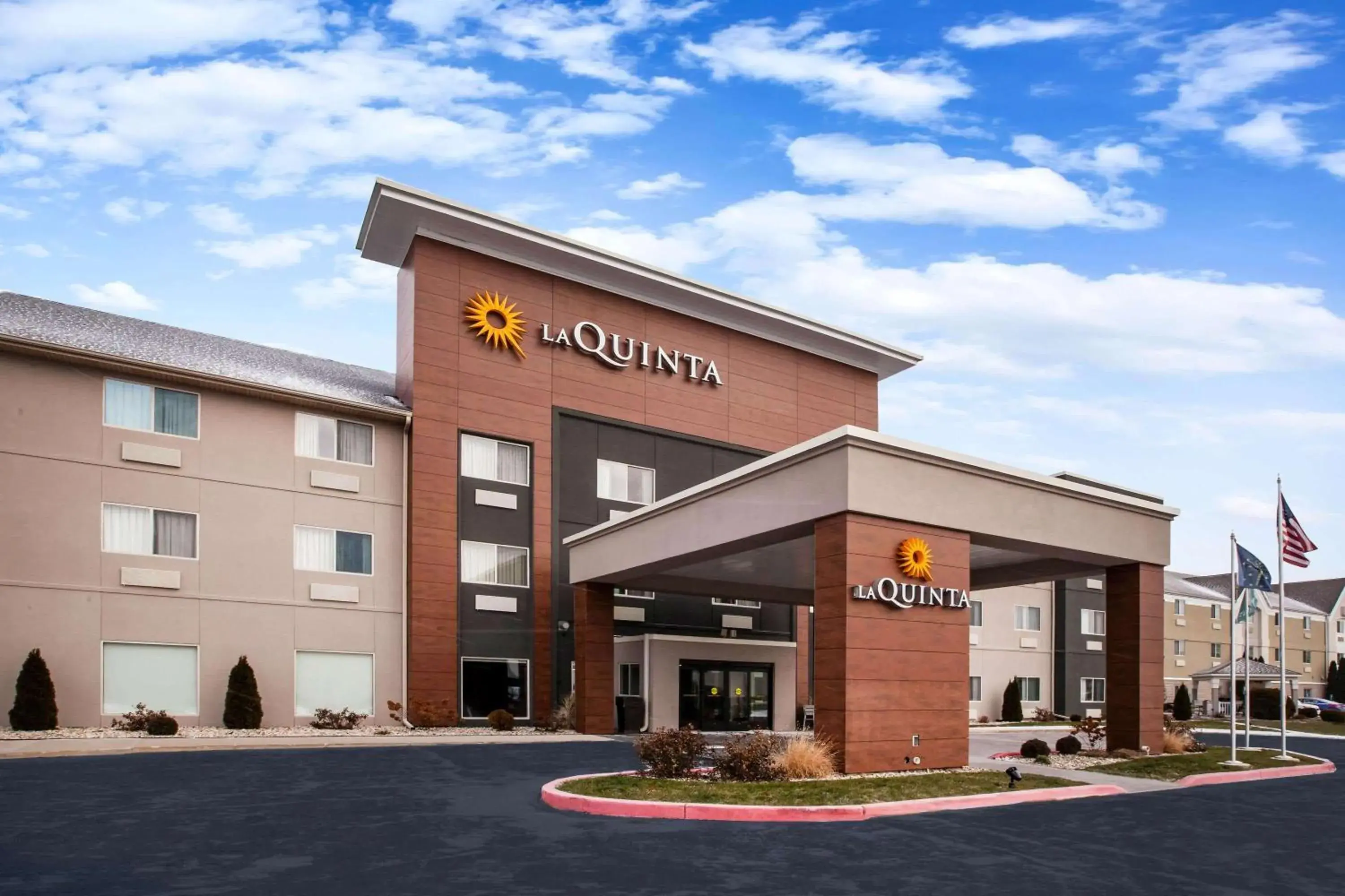 Property building in La Quinta Inn and Suites by Wyndham Elkhart Property building in La Quinta Inn and Suites by Wyndham Elkhart