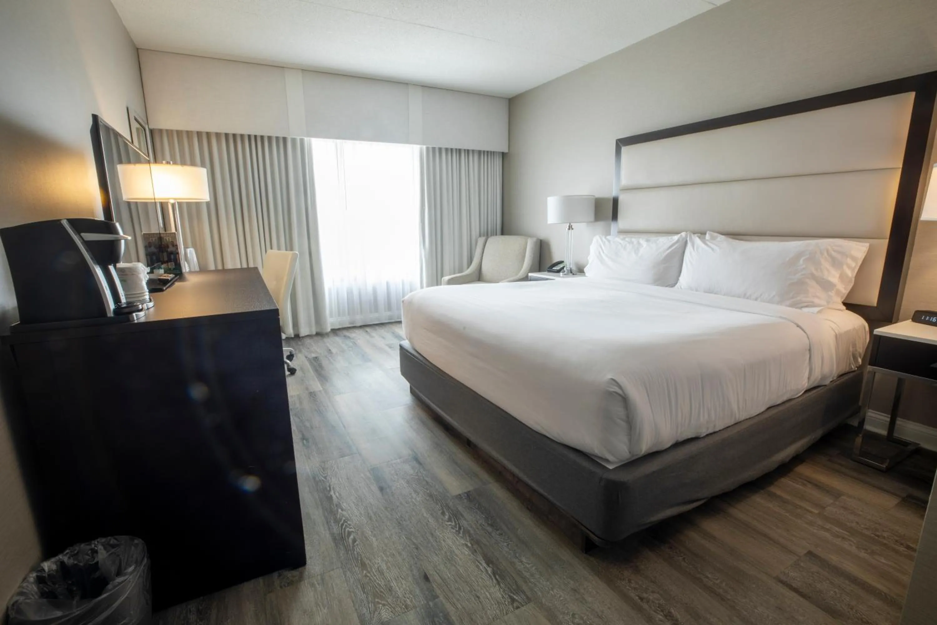 Bed in Holiday Inn Wilmington by IHG