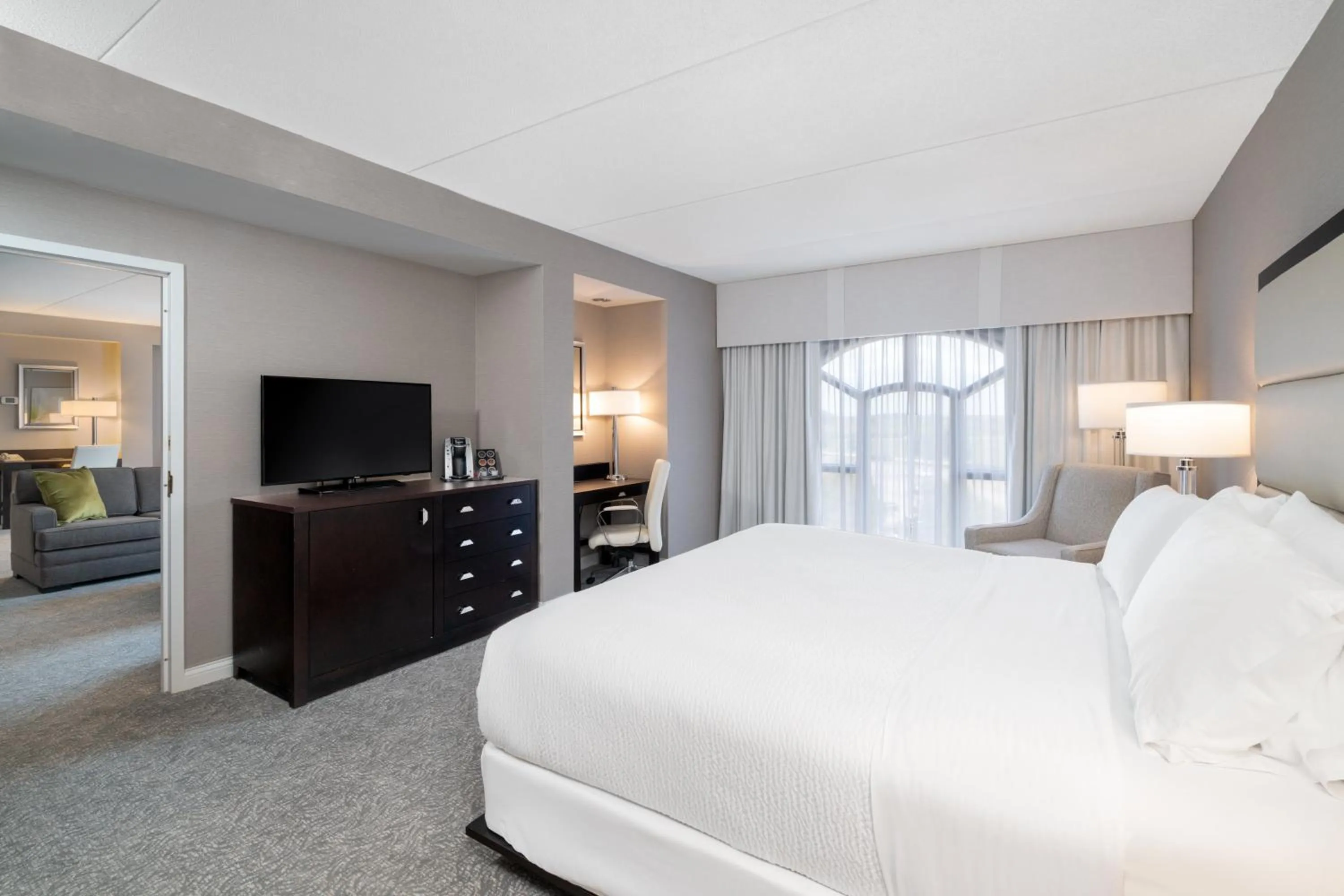 Photo of the whole room, Bed in Holiday Inn Wilmington by IHG