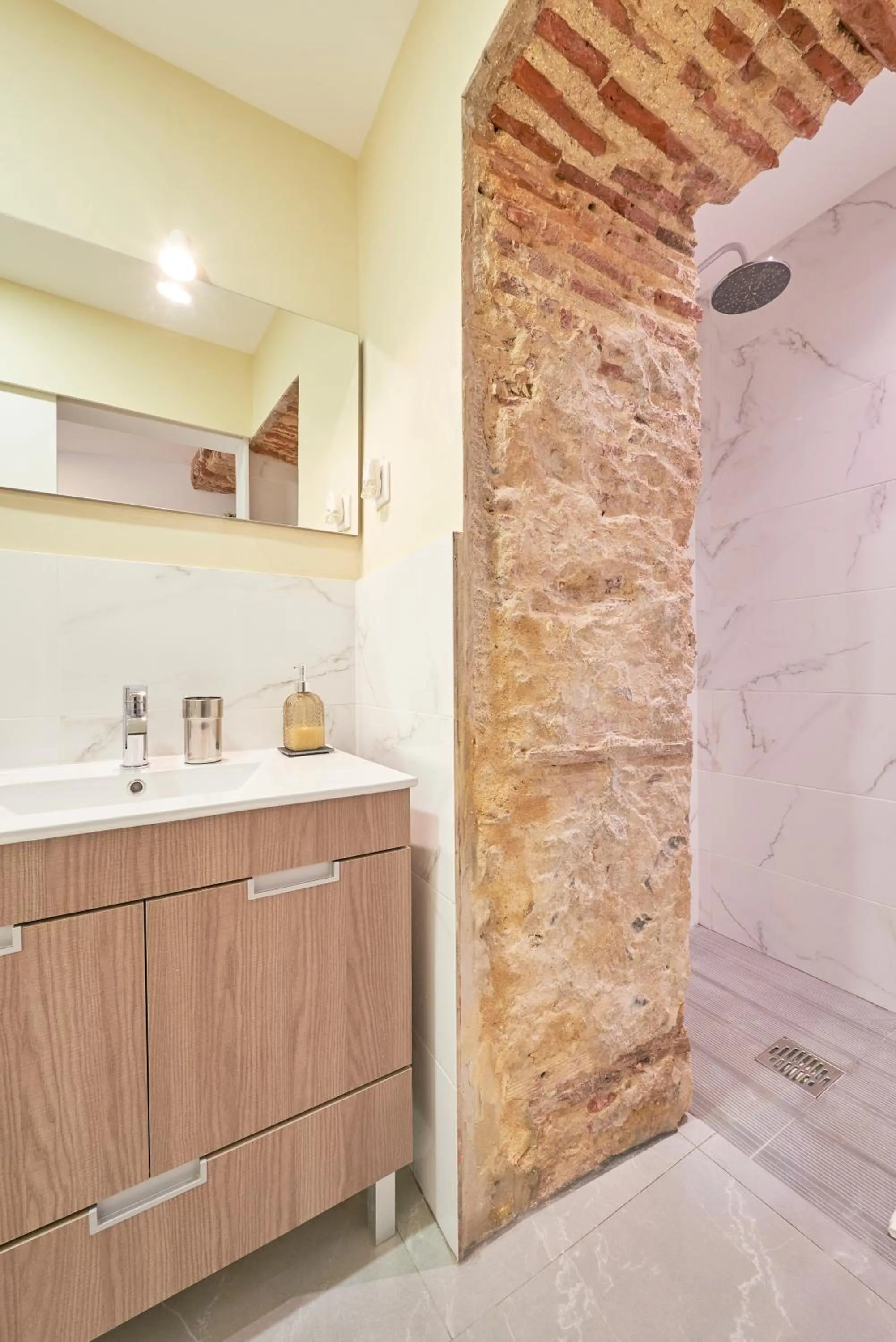 Bathroom in Lisbon Inn Bica Suites