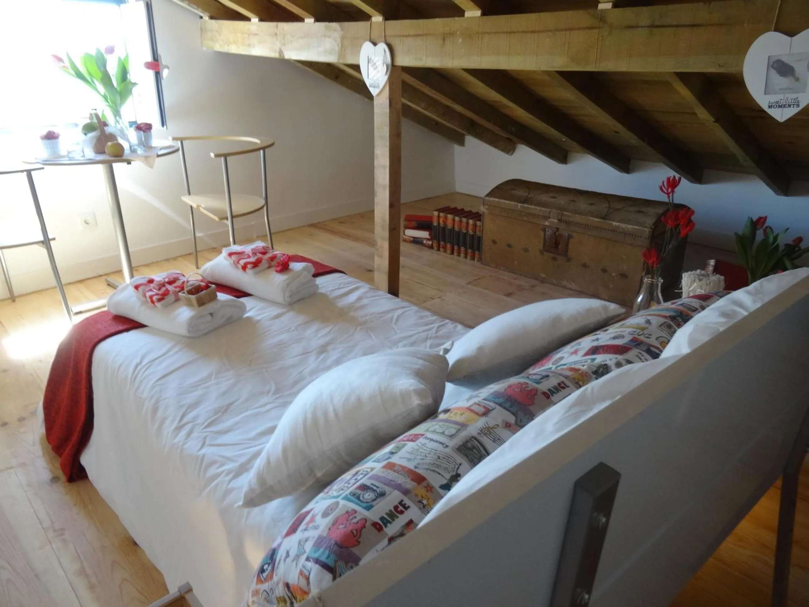 Decorative detail, Bed in Lisbon Inn Bica Suites