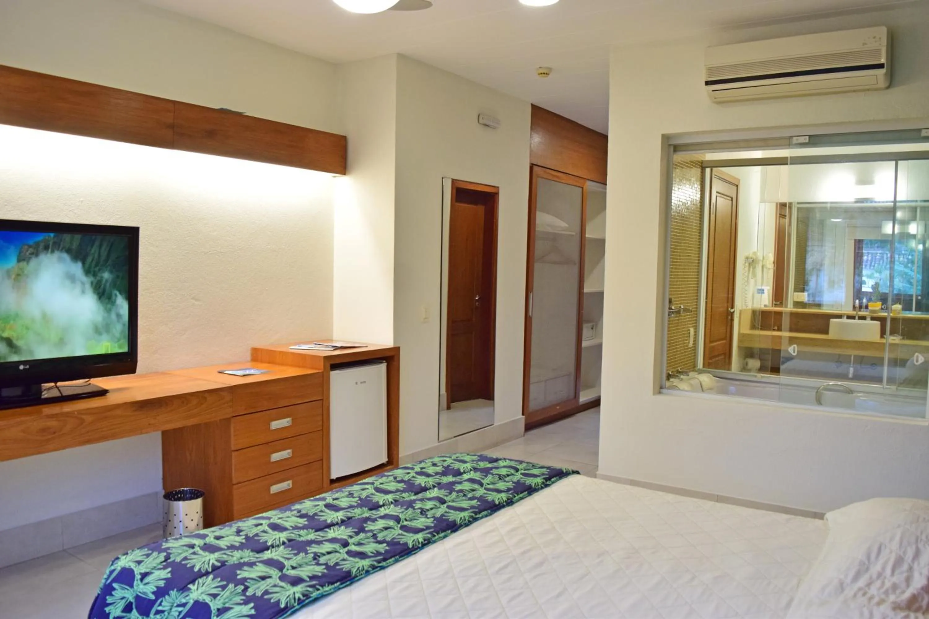 Photo of the whole room, Bed in Bella Ilha Pousada