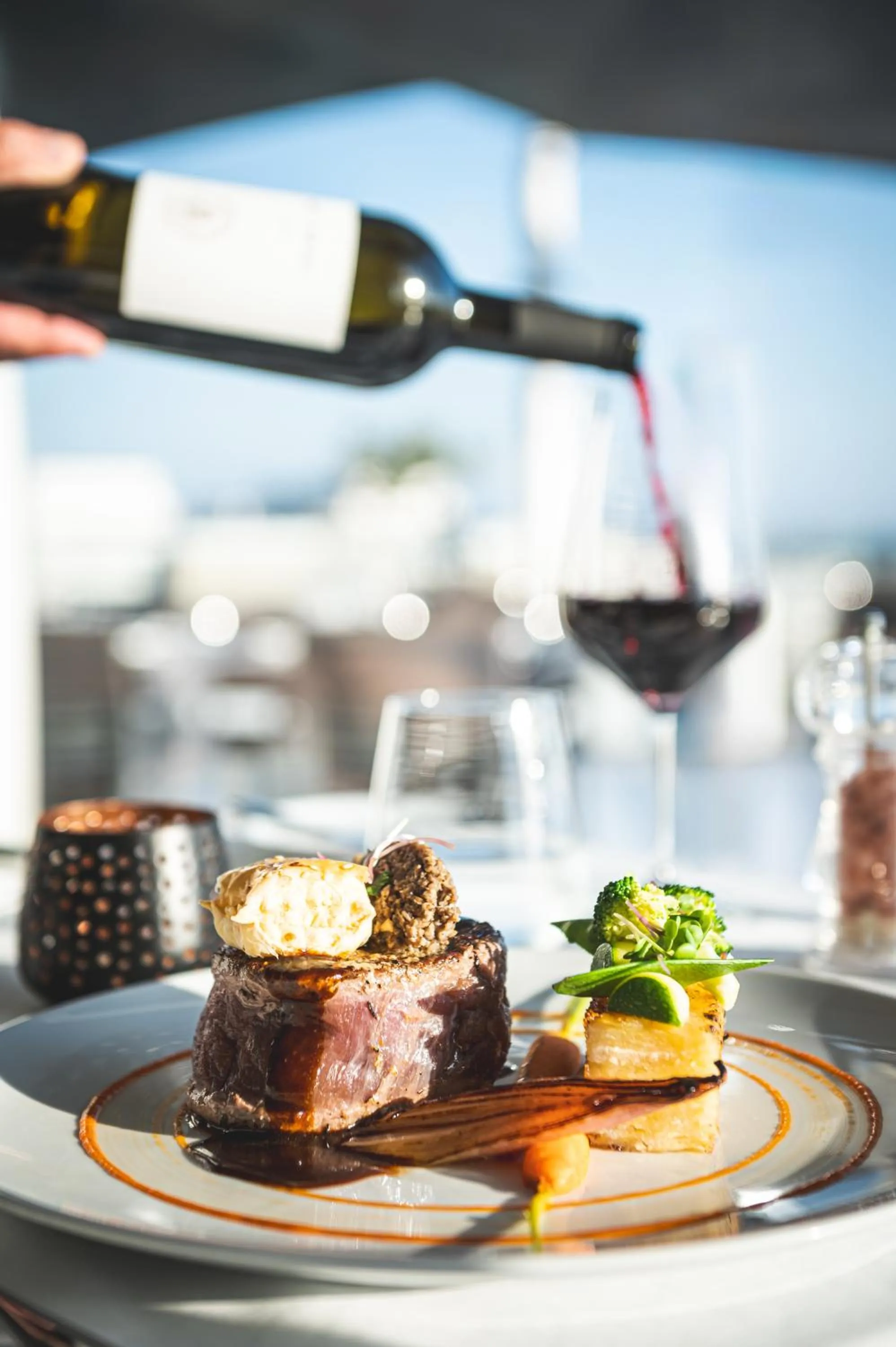 Restaurant/places to eat in Kefalos Damon Hotel Apartments