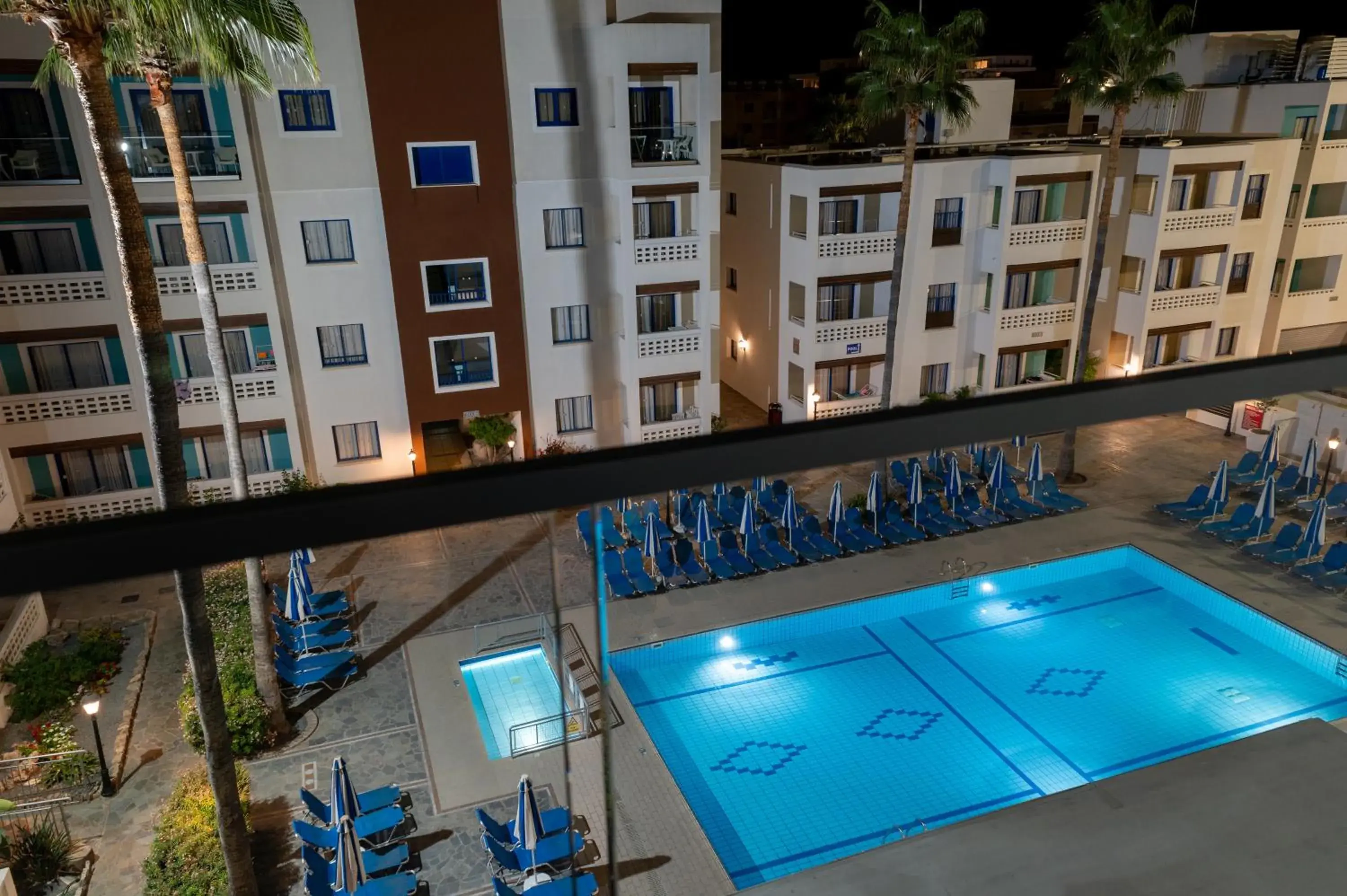 Property building in Kefalos Damon Hotel Apartments Property building in Kefalos Damon Hotel Apartments