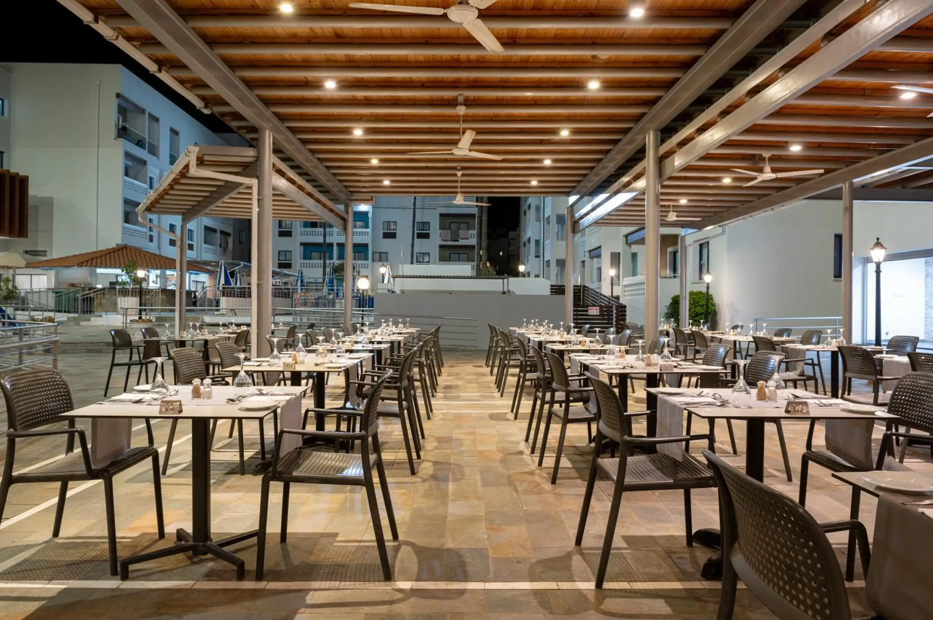 Restaurant/places to eat in Kefalos Damon Hotel Apartments Restaurant/places to eat in Kefalos Damon Hotel Apartments