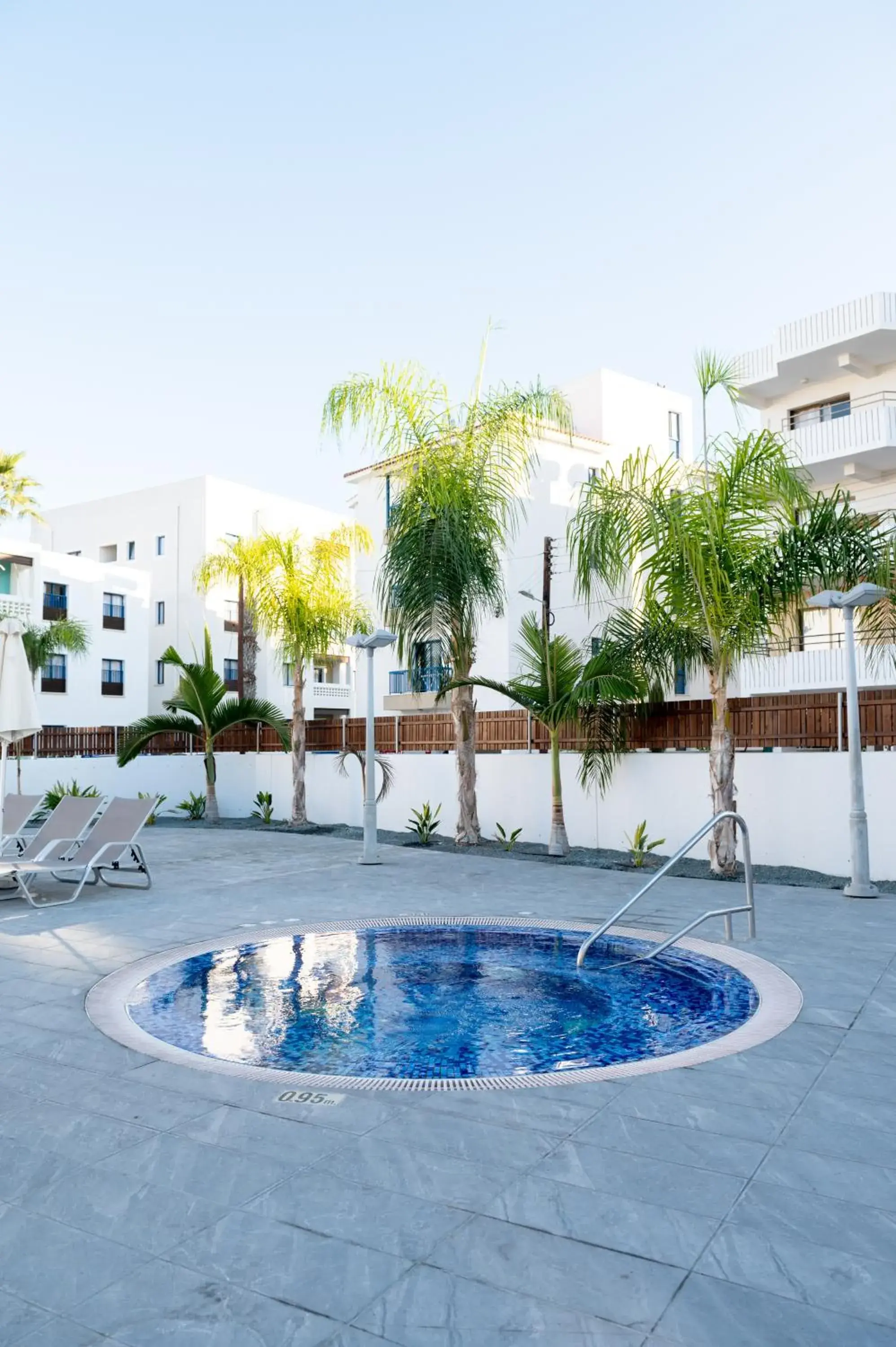 Property building in Kefalos Damon Hotel Apartments Property building in Kefalos Damon Hotel Apartments