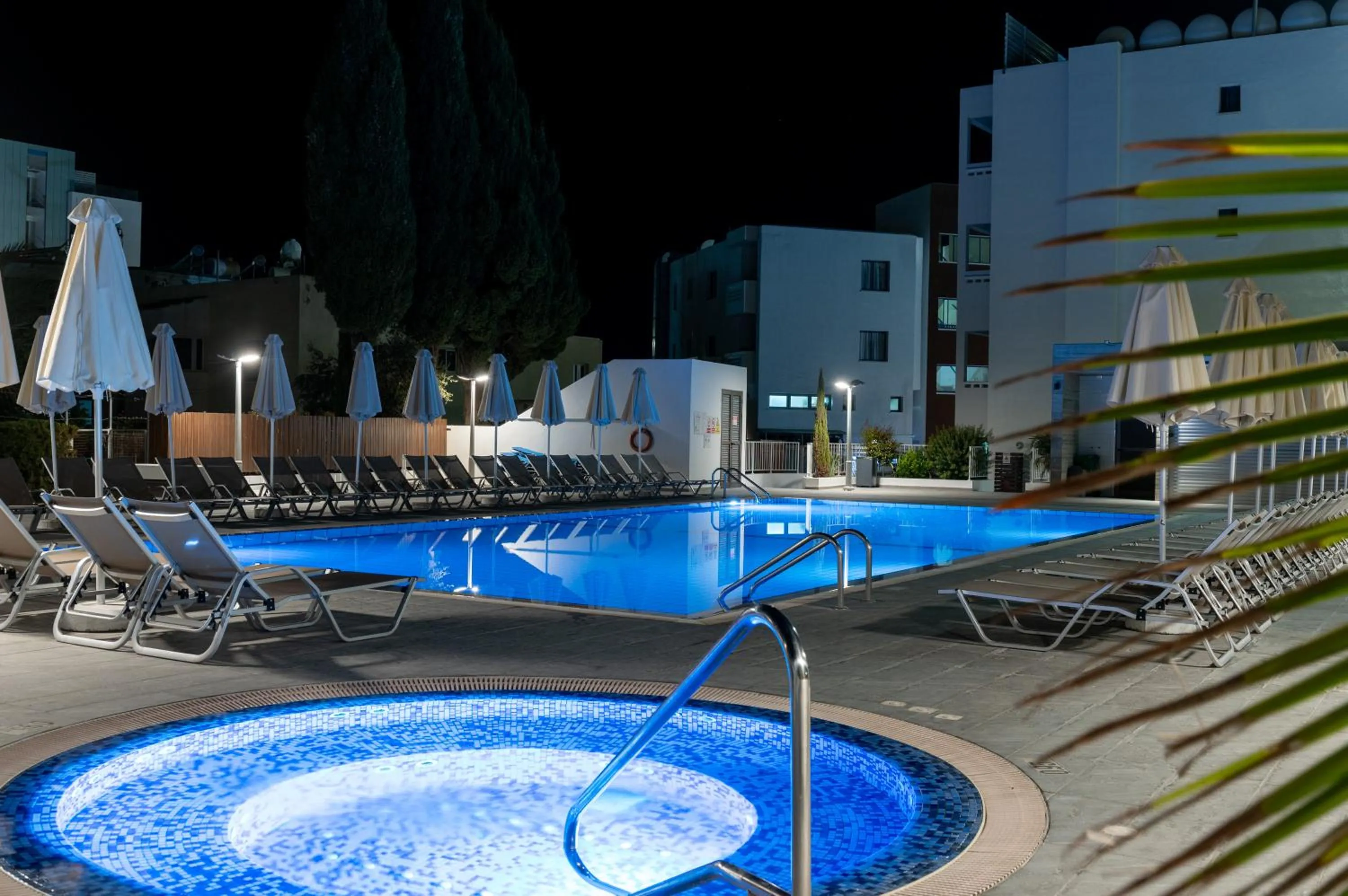 Night in Kefalos Damon Hotel Apartments