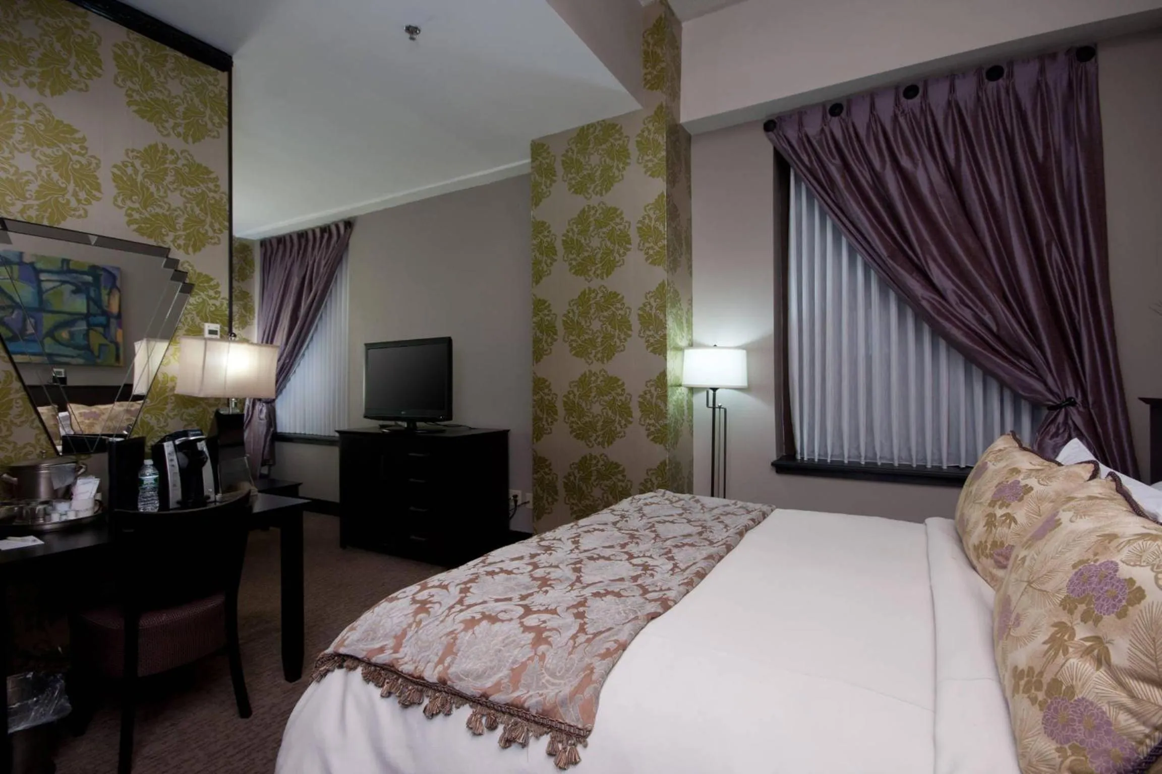 Bedroom, Bed in The Giacomo, an Ascend Collection Hotel