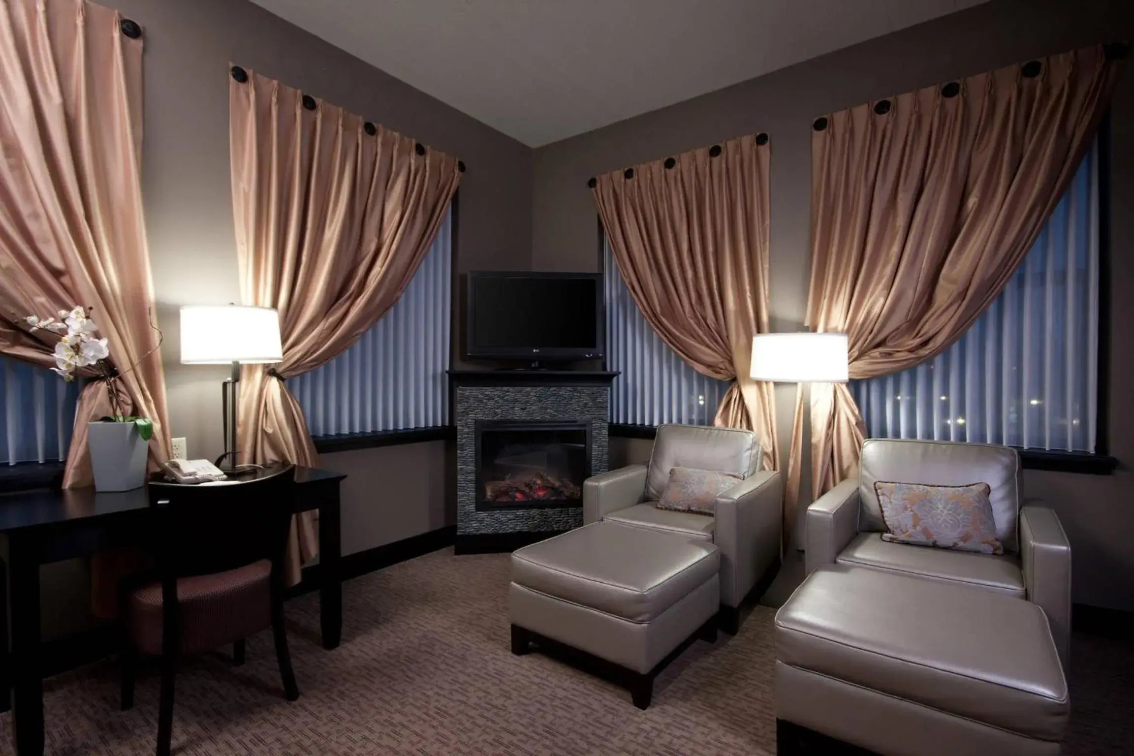 Bedroom, Bed in The Giacomo, an Ascend Collection Hotel Bedroom, Bed in The Giacomo, an Ascend Collection Hotel